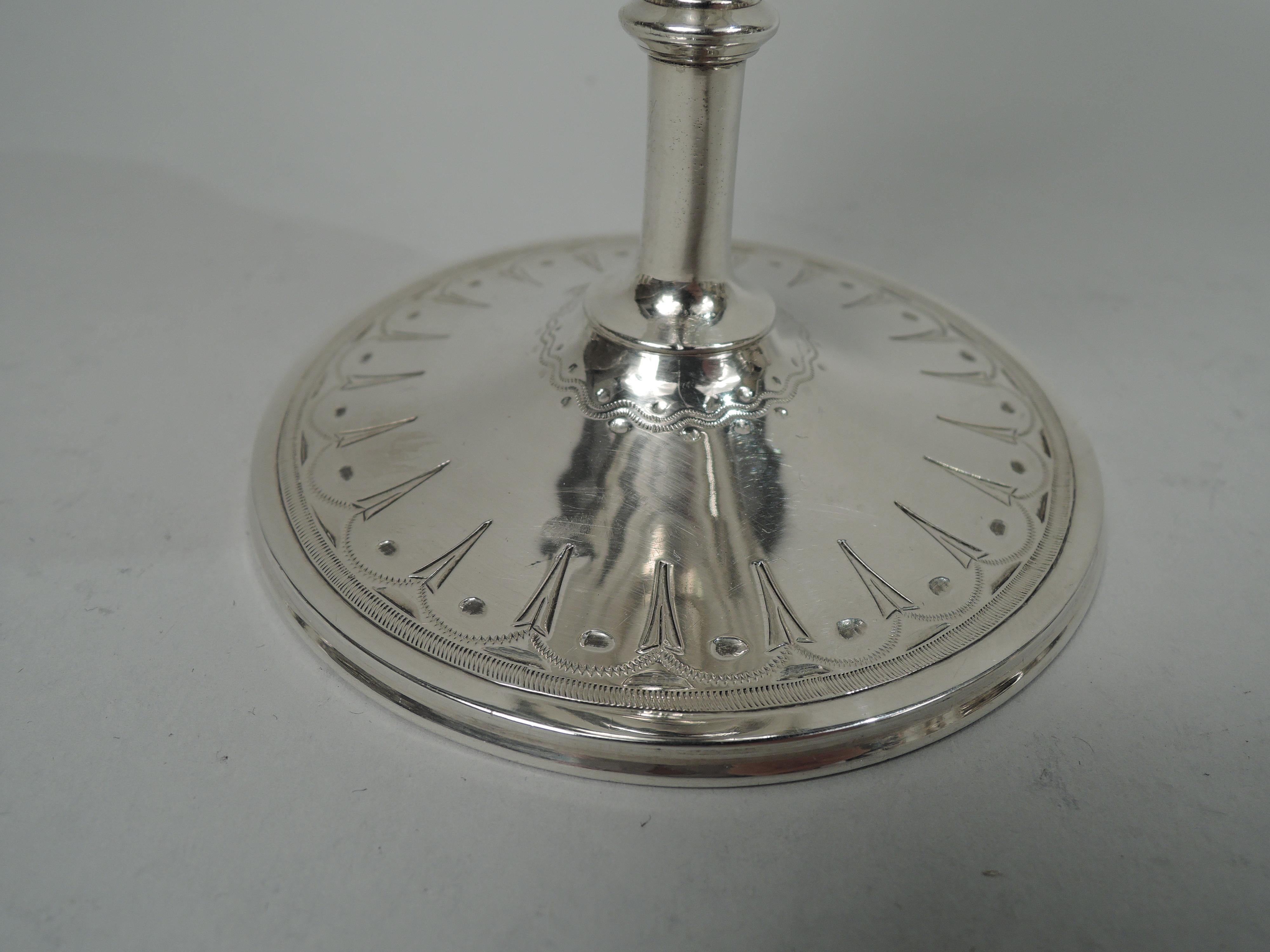 English Victorian Classical Sterling Silver Goblet, 1870 For Sale 2