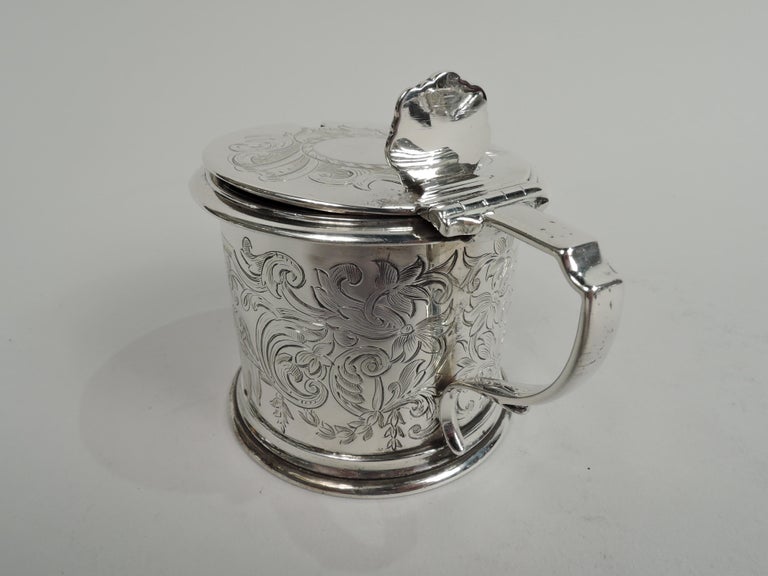 English Victorian Classical Sterling Silver Mustard Pot by Fox In Good Condition For Sale In New York, NY