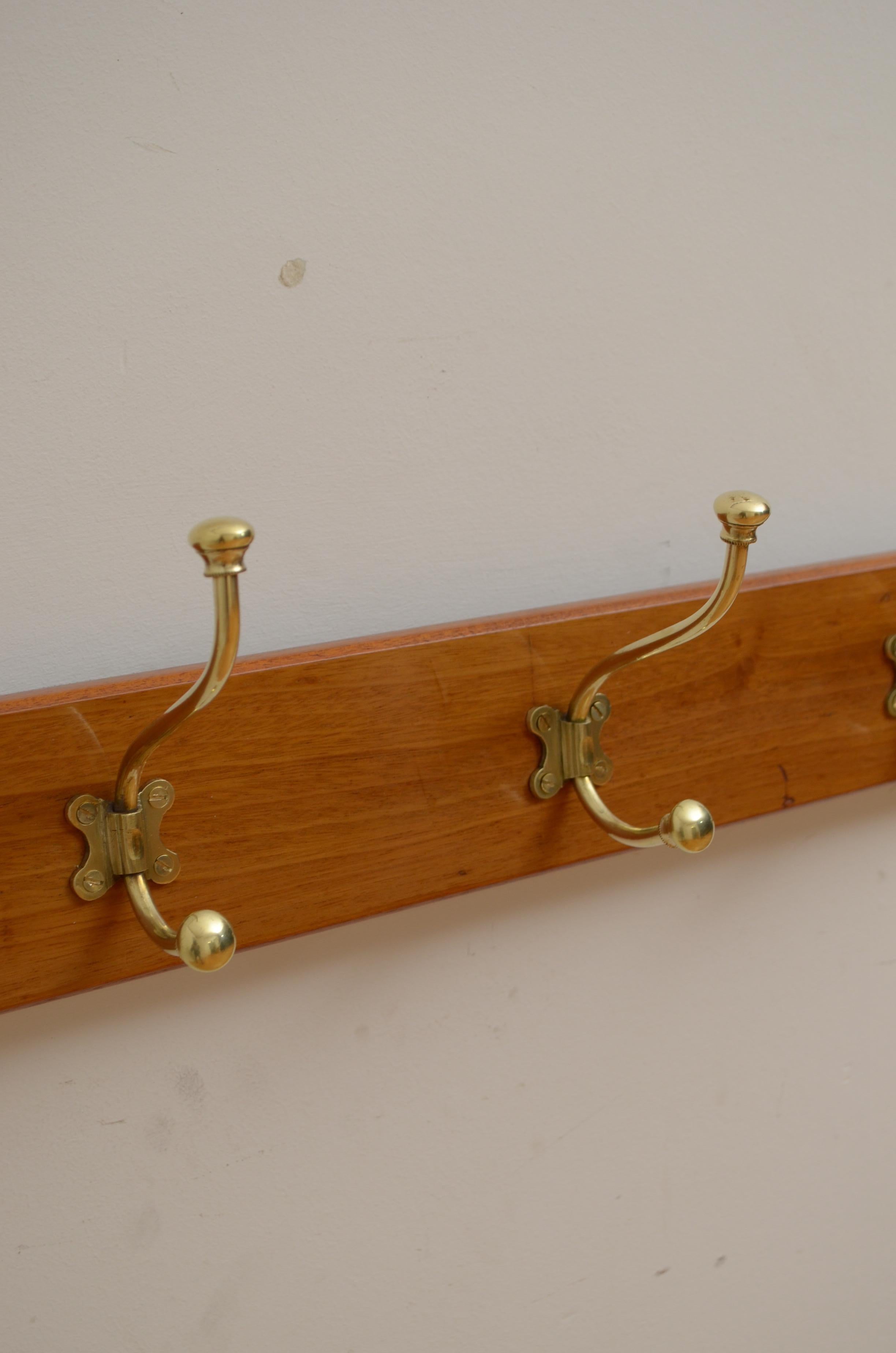 English Victorian Coat Rack Walnut Coat Hooks c1880 For Sale 2