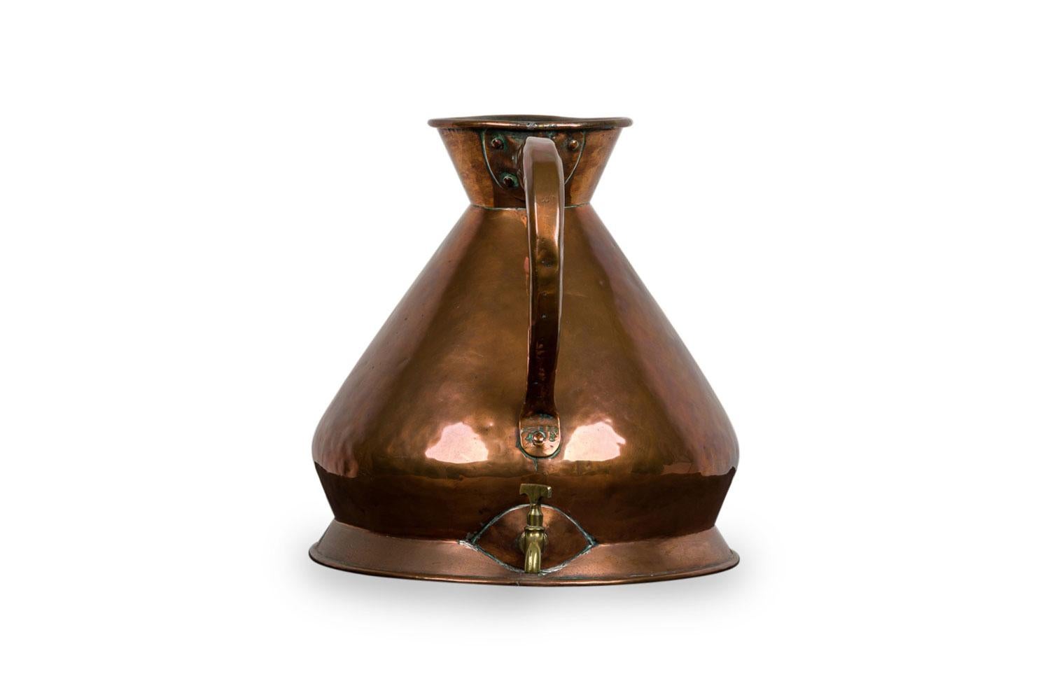 Victorien Carafe à eau / aiguière de quatre gallons en cuivre de l'époque victorienne anglaise en vente