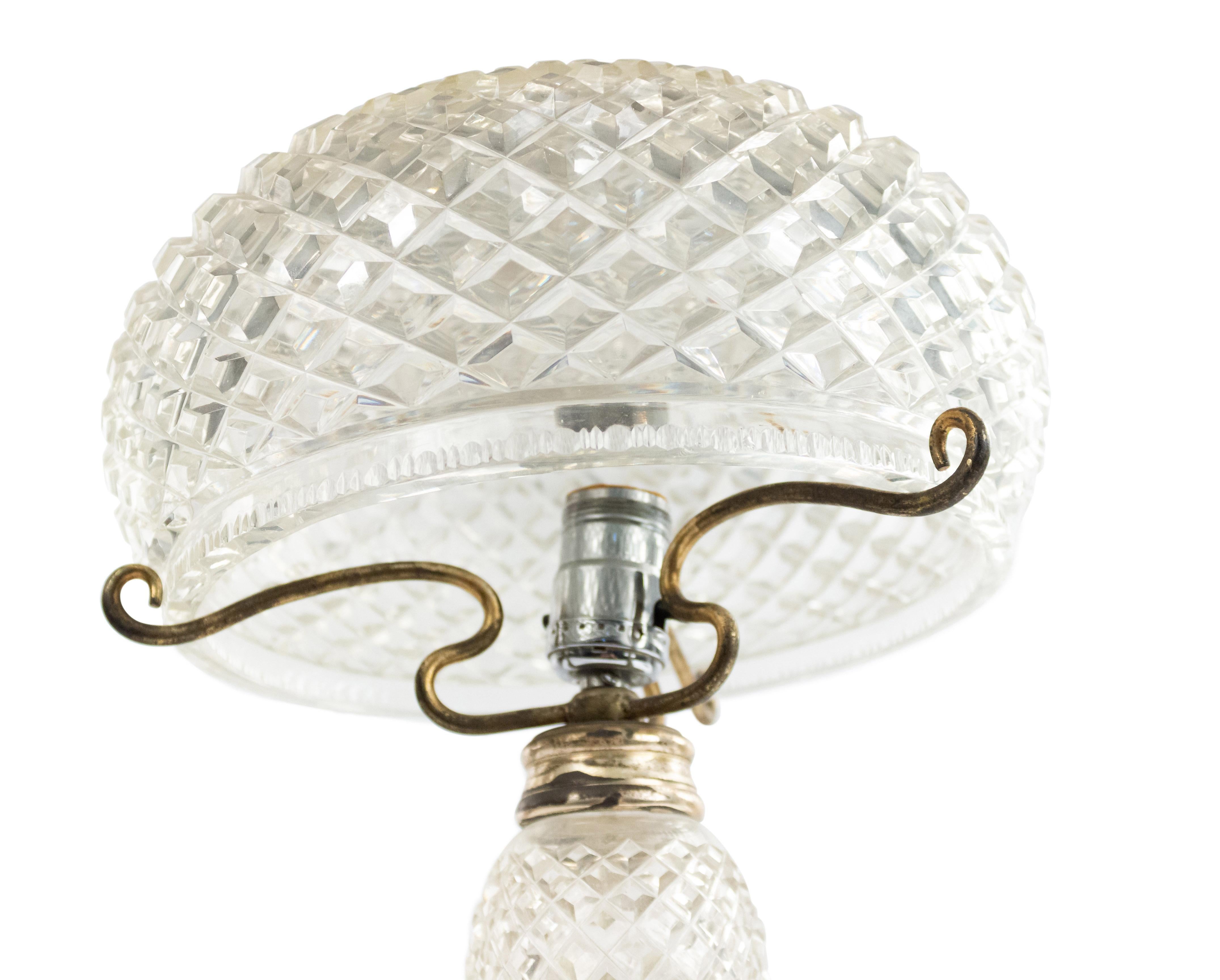 English Victorian Cut Crystal Table Lamp In Good Condition In New York, NY