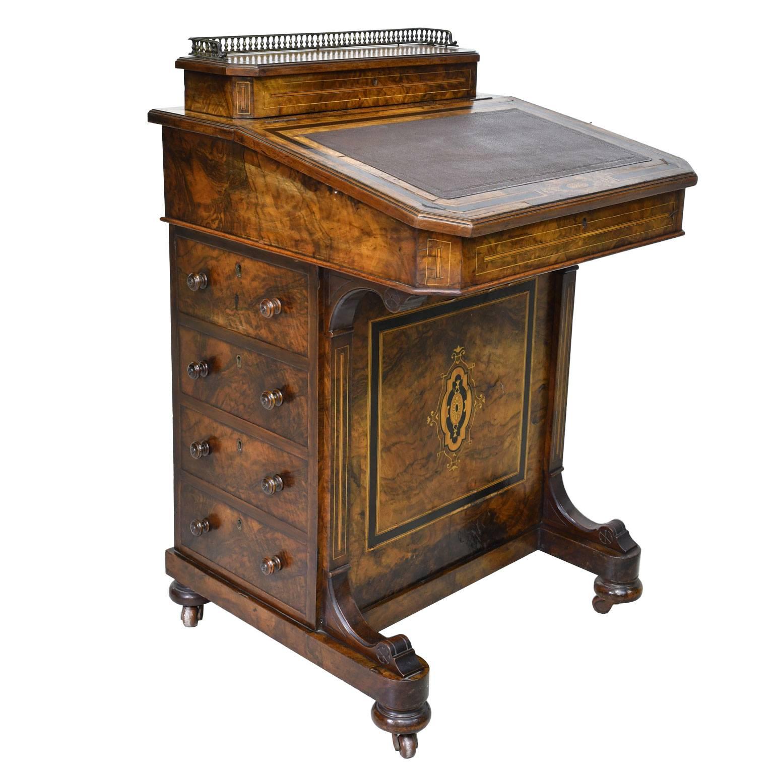English Victorian Davenport Desk in Burled Walnut, circa 1870 6