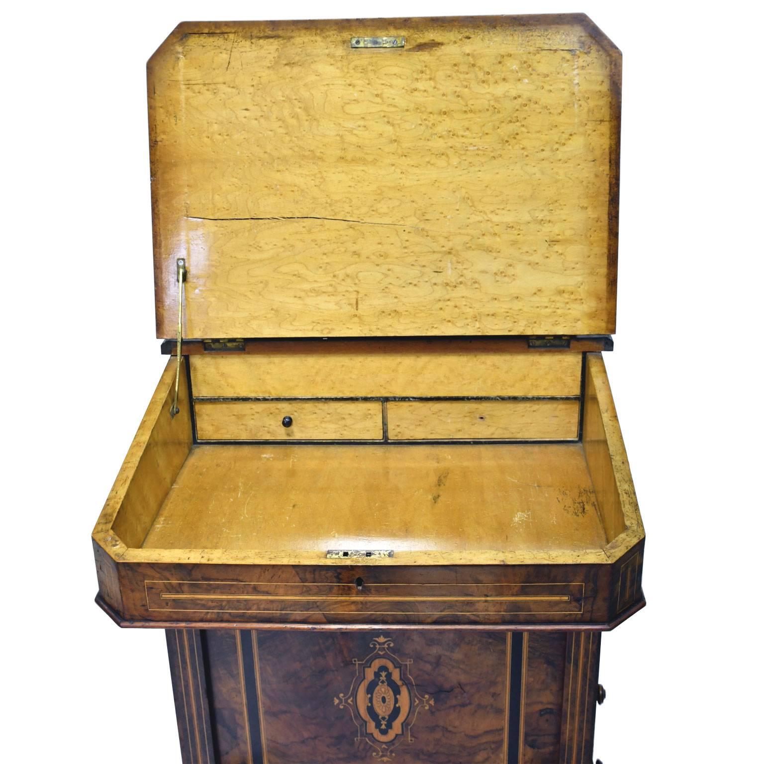 Late Victorian English Victorian Davenport Desk in Burled Walnut, circa 1870