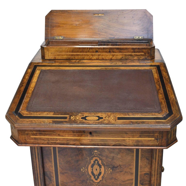 English Victorian Davenport Desk In Burled Walnut Circa 1870 For