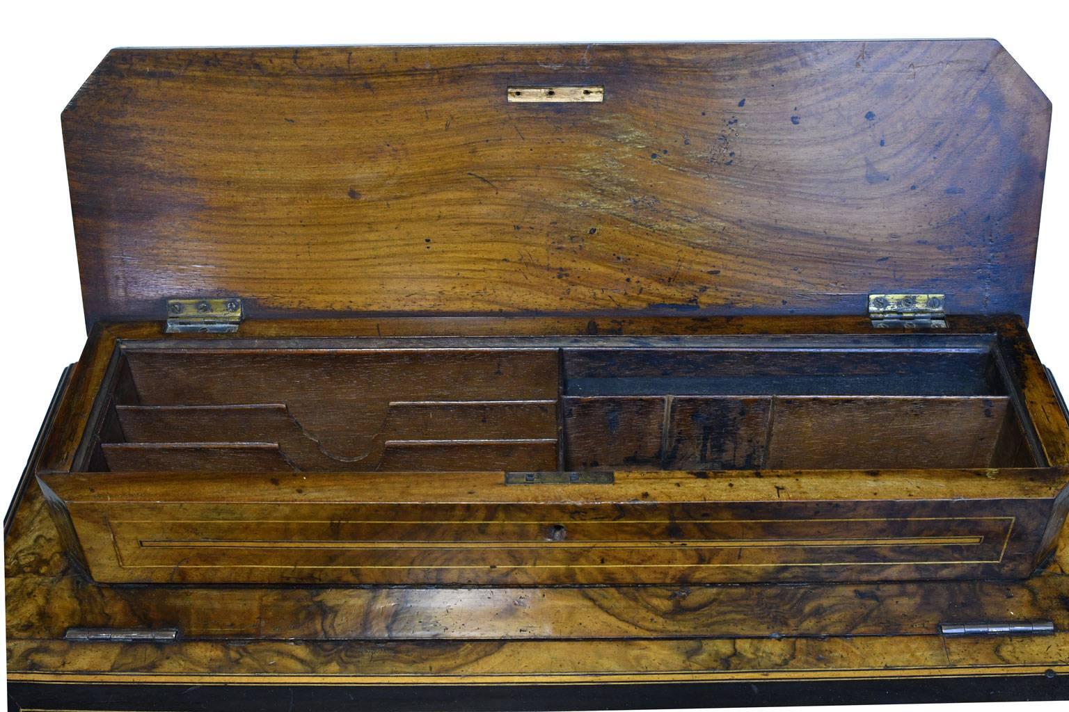 English Victorian Davenport Desk in Burled Walnut, circa 1870 In Good Condition In Miami, FL