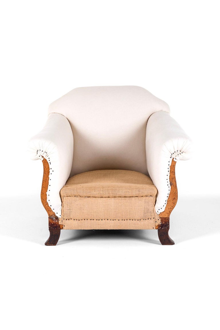 Englischer viktorianischer tief sitzender Sessel im Angebot bei 1stDibs Deutschland