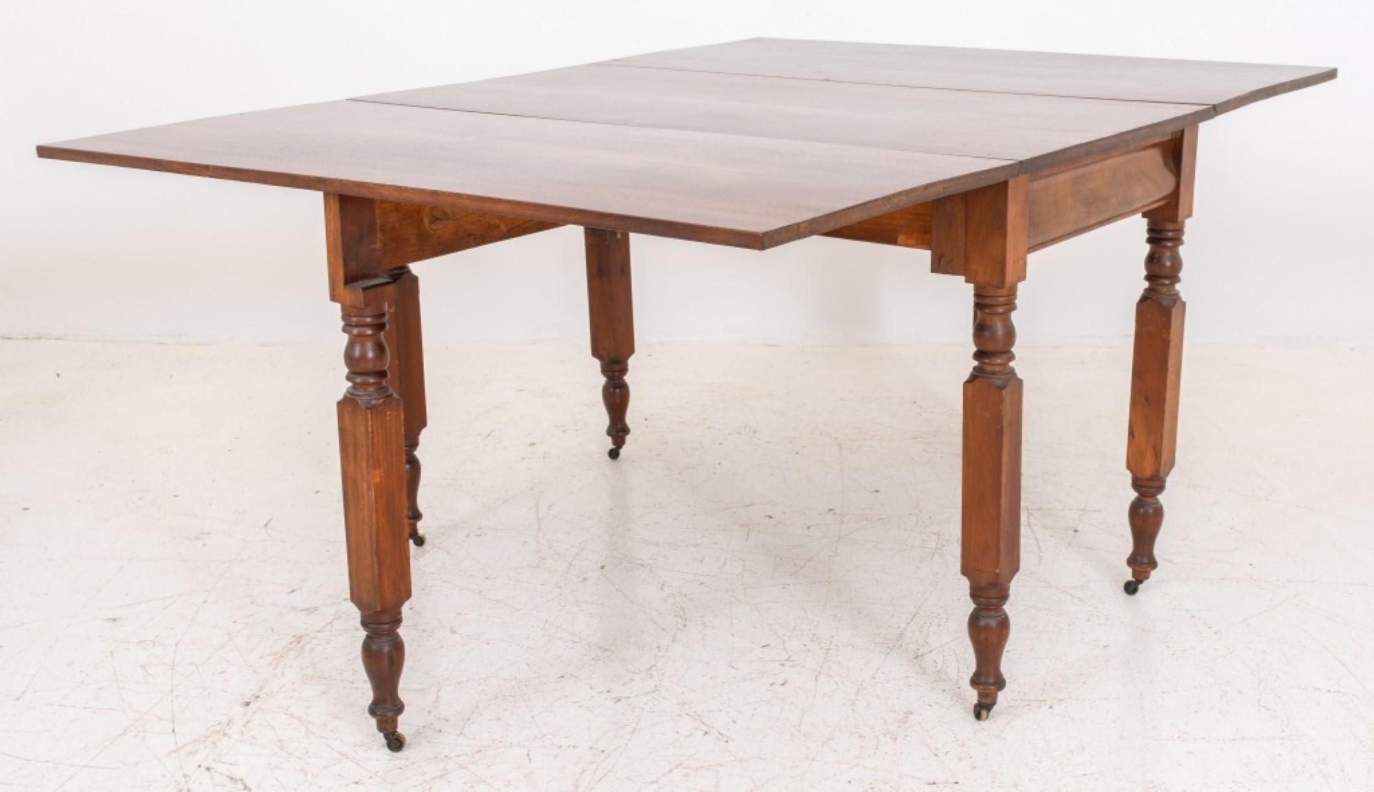 English Victorian Drop Leaf Dining Table, 19th C. For Sale 3