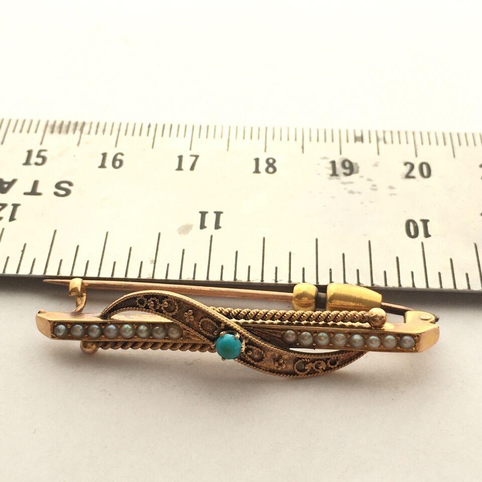 English Victorian Etruscan Revival 15K Turquoise & Seed Pearl Brooch Marked 15C In Good Condition For Sale In Santa Monica, CA