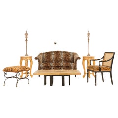 Loveseat anglais victorien en velours faux léopard