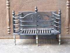 English Victorian Fireplace Grate or Fire Basket