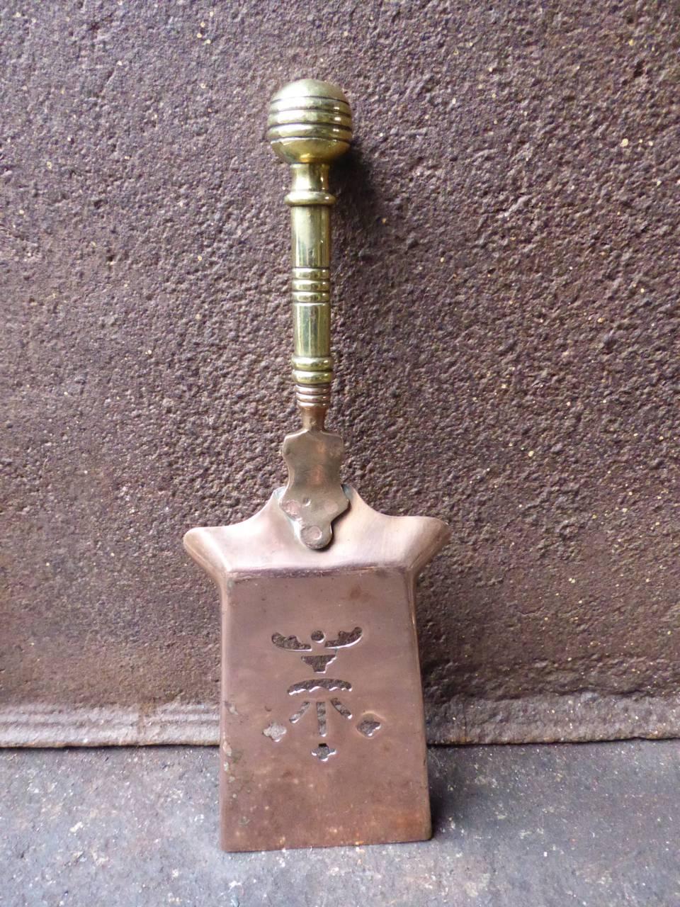 English Victorian Fireplace Shovel or Fire Shovel In Good Condition In Amerongen, NL