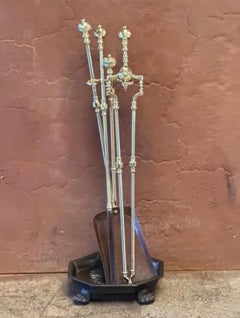 Set di attrezzi per caminetto vittoriano inglese, XIX secolo