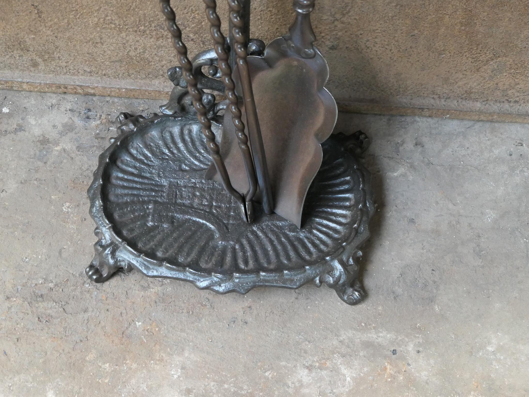 Set di attrezzi per caminetto vittoriano inglese, XIX secolo In condizioni buone in vendita a Soest, NL