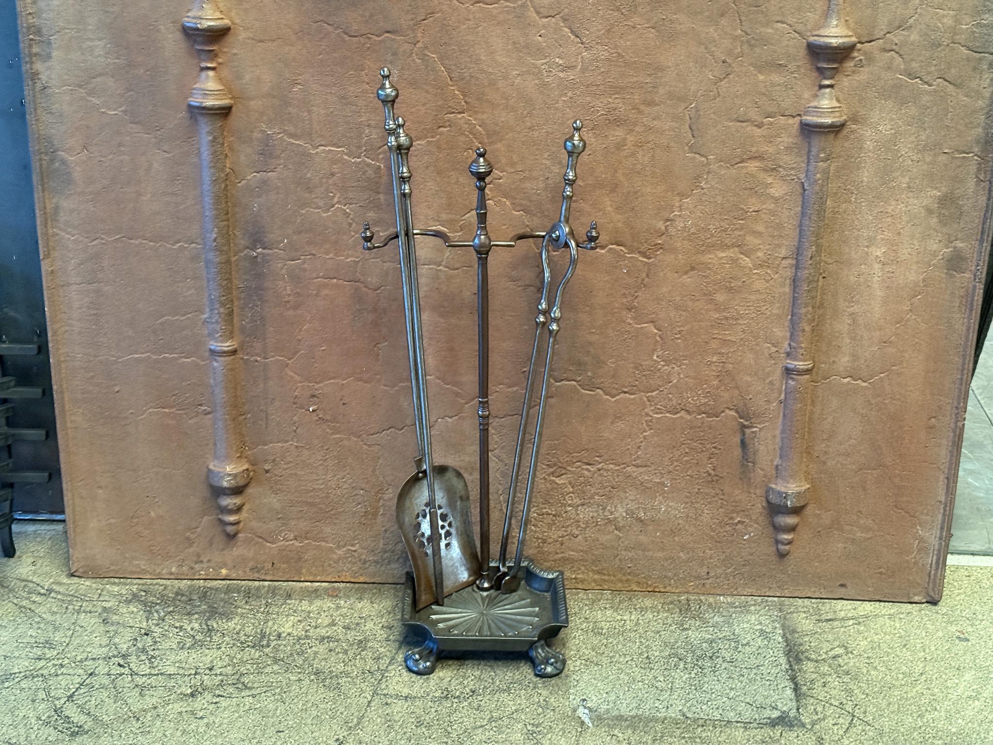 Set di attrezzi per caminetto vittoriano inglese, XIX secolo In condizioni buone in vendita a Soest, NL