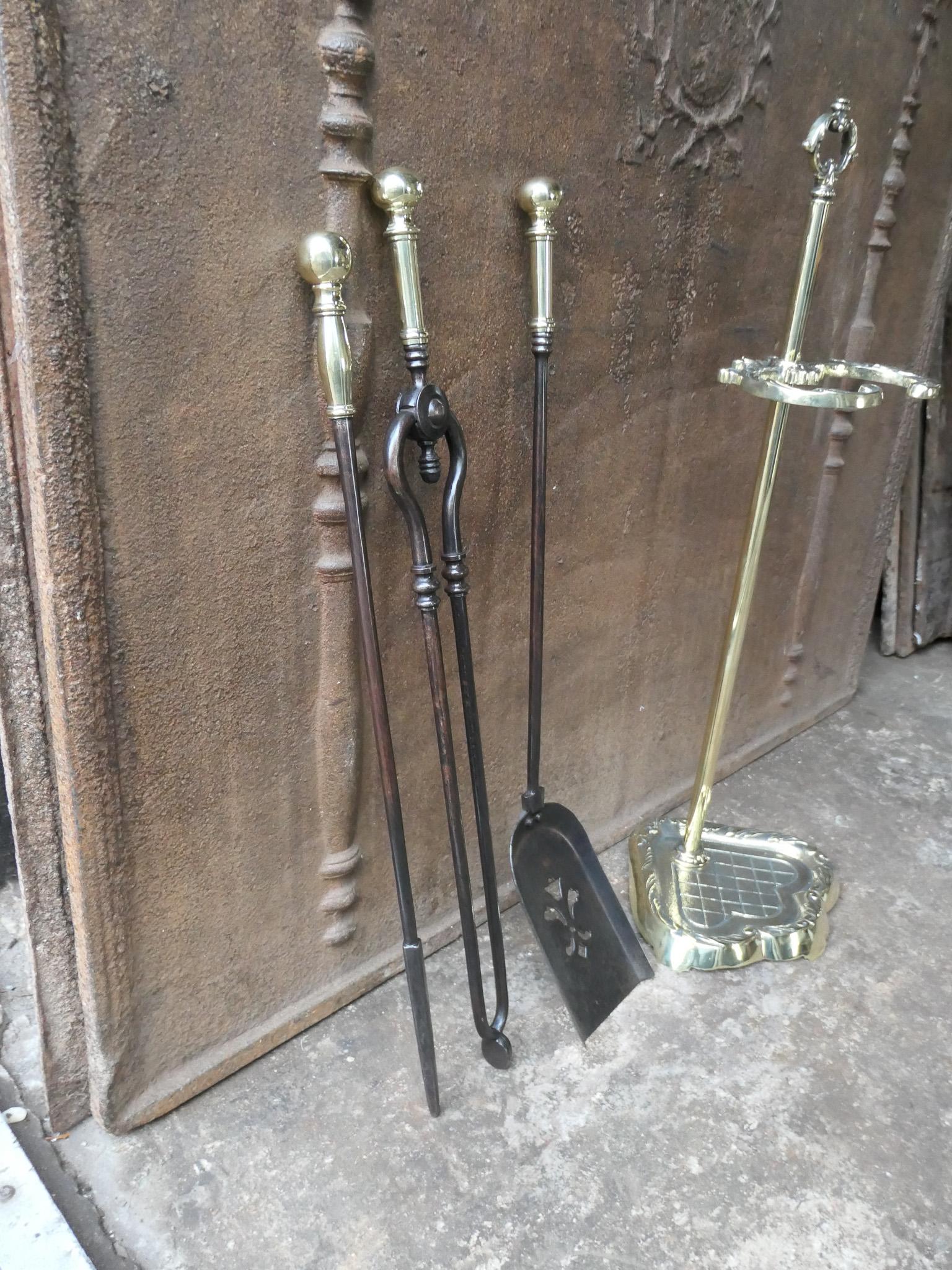English Victorian Fireplace Tools or Companion Set, 20th Century  For Sale 9