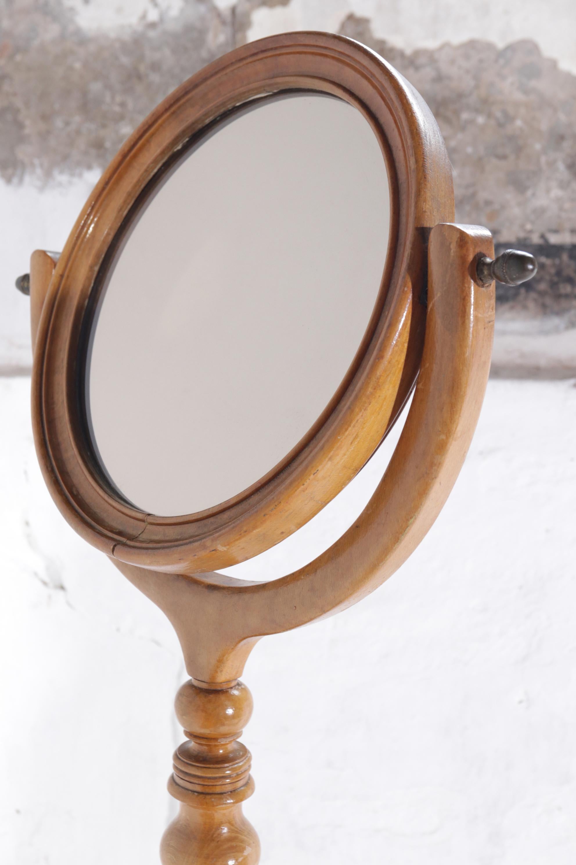 English Victorian Fruitwood Floormirror  For Sale 6