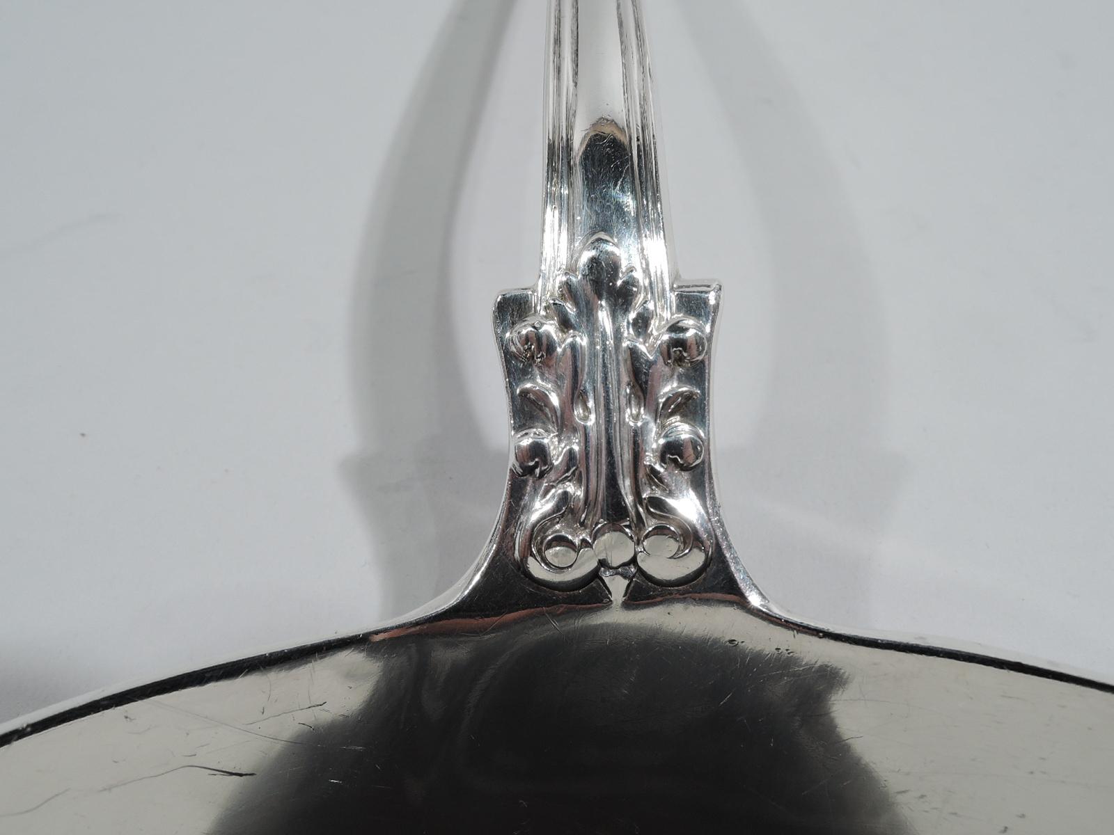 Mid-19th Century English Victorian Georgian Queen Sterling Silver Soup Ladle For Sale