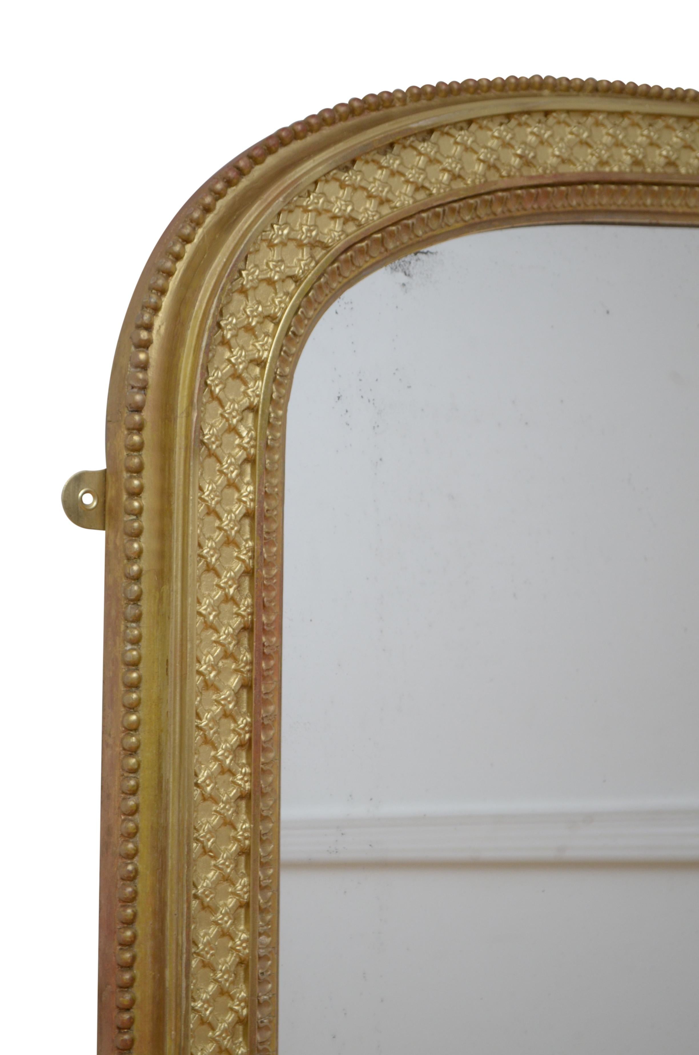 Englischer viktorianischer Wandspiegel aus vergoldetem Holz H133cm (19. Jahrhundert) im Angebot