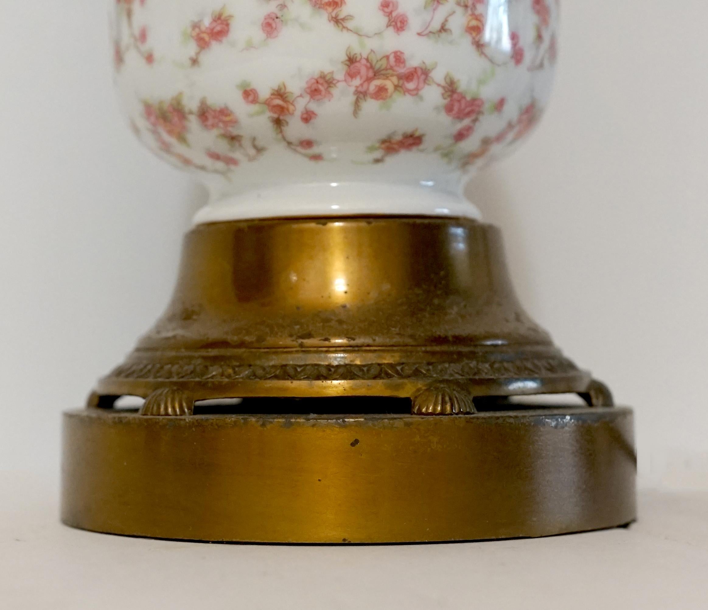 19th Century English Victorian Glass Porcelain Hand-Painted Roses Statement Brass Lamp For Sale