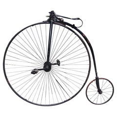 Amerikanisches Hochrad / Penny-Farthing-Fahrrad mit Ledersitz. Um 1870