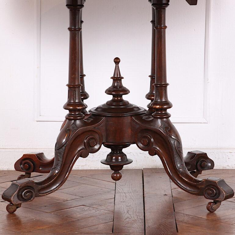 loo table