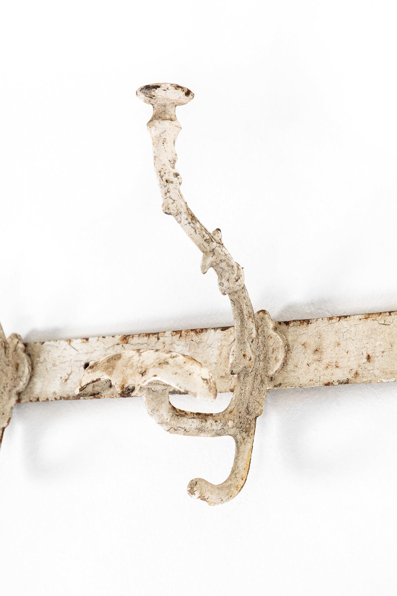 XIXe siècle English Victorian Iron Coat Hooks en vente