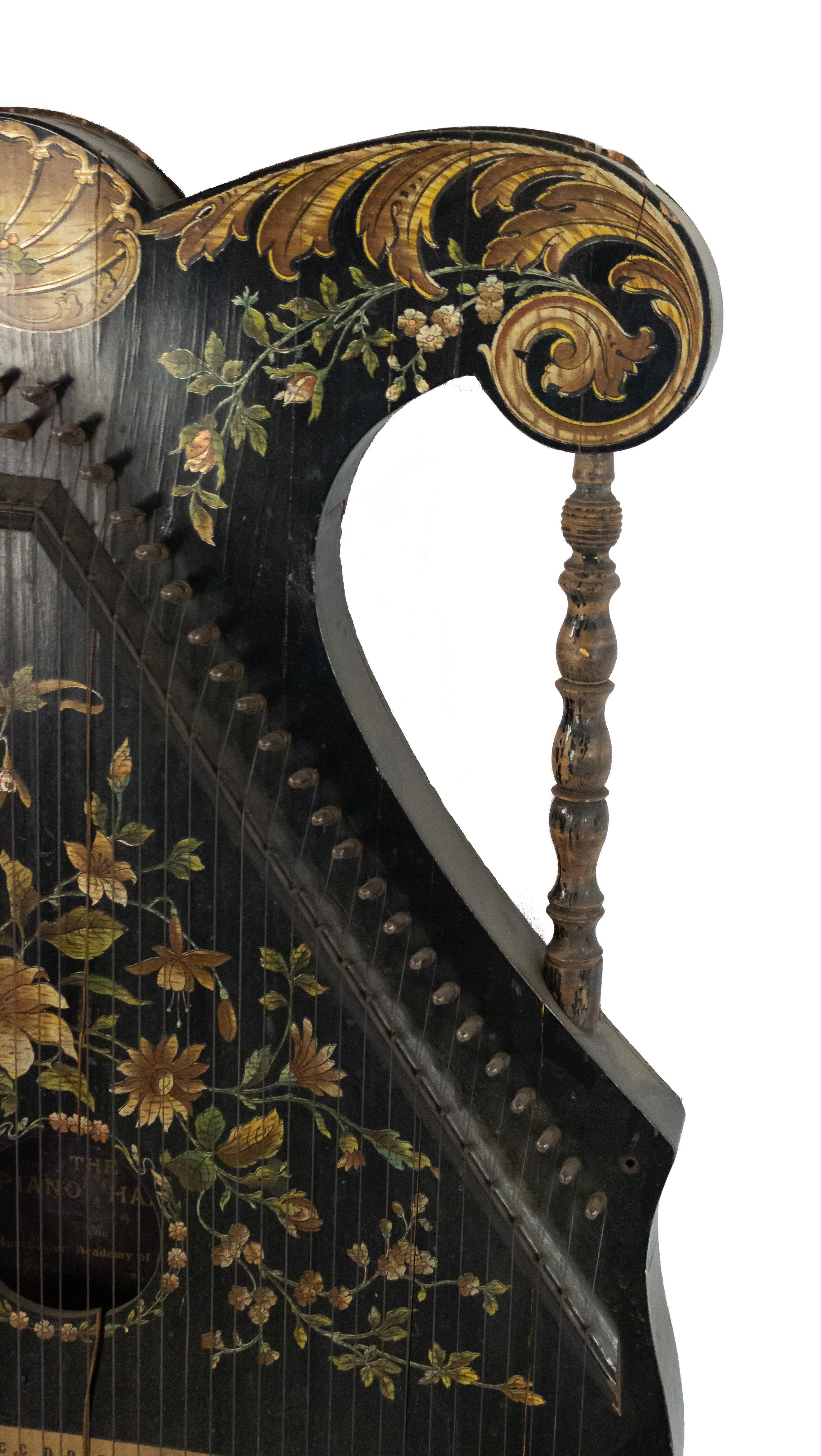 English Victorian Lacquered Zither In Good Condition In New York, NY