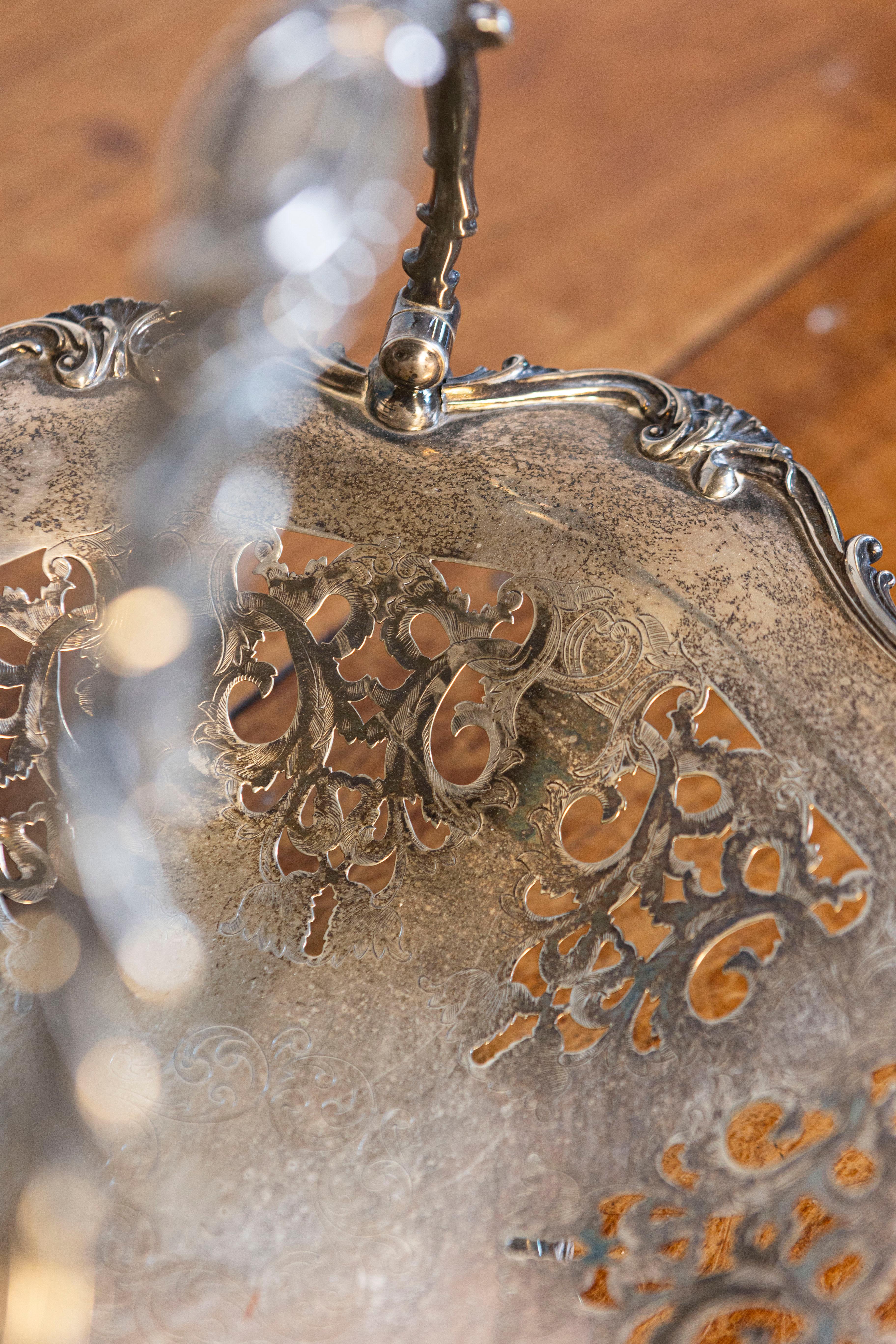 Cesta de plata inglesa victoriana de finales del siglo XIX para pasteles Melvin Pratt con asa Inglés en venta