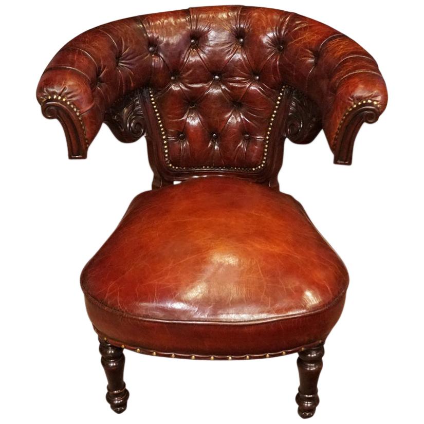 English Victorian Leather Button Back Cockfighting Chair, circa 1875 For Sale