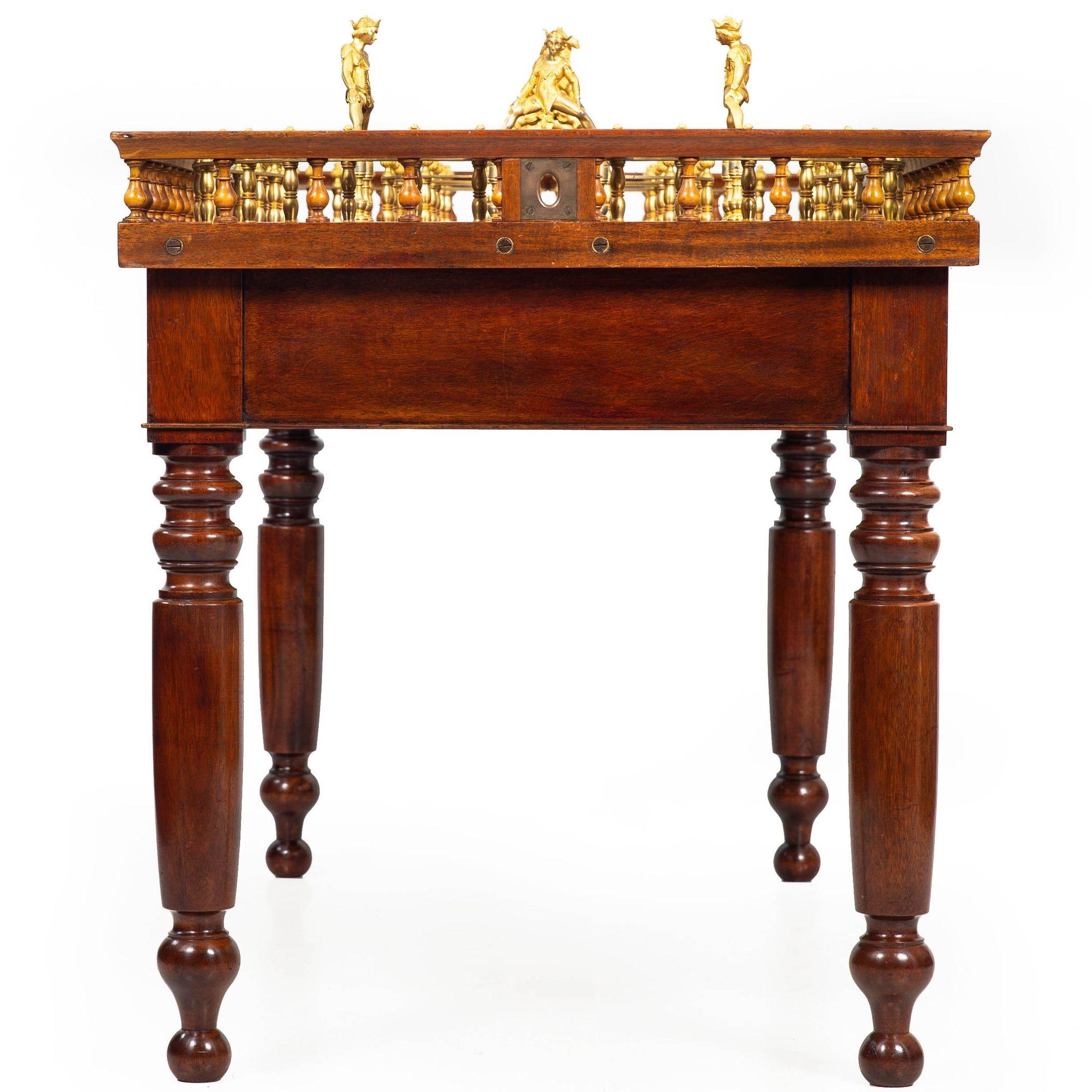 Doré Table de jeu de quilles ancienne en acajou de l'époque victorienne anglaise