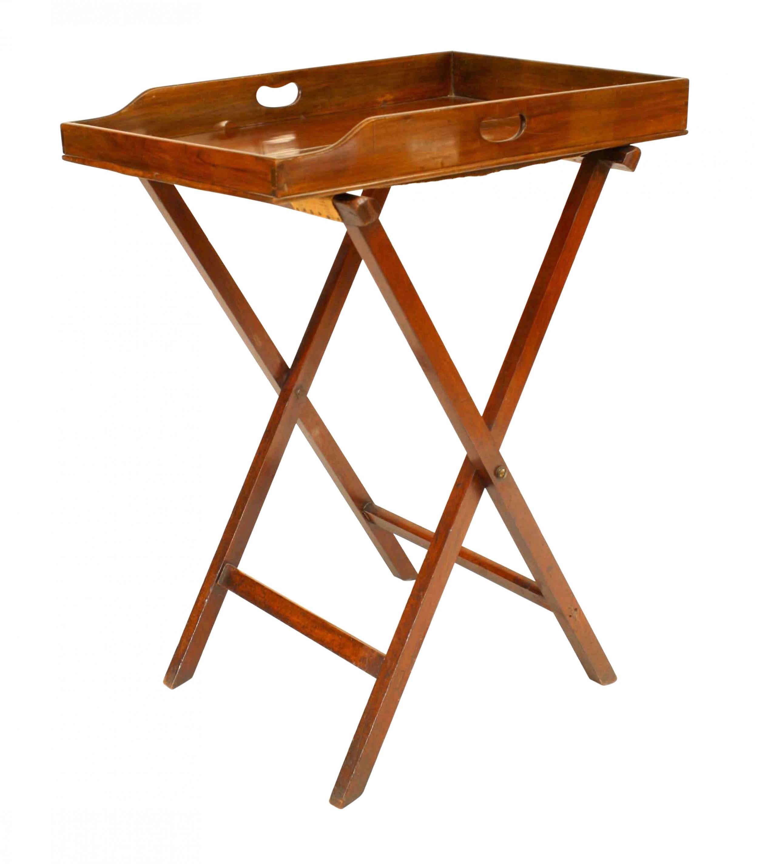 Mesa de mayordomo victoriana inglesa de caoba con bandeja y soporte plegable.