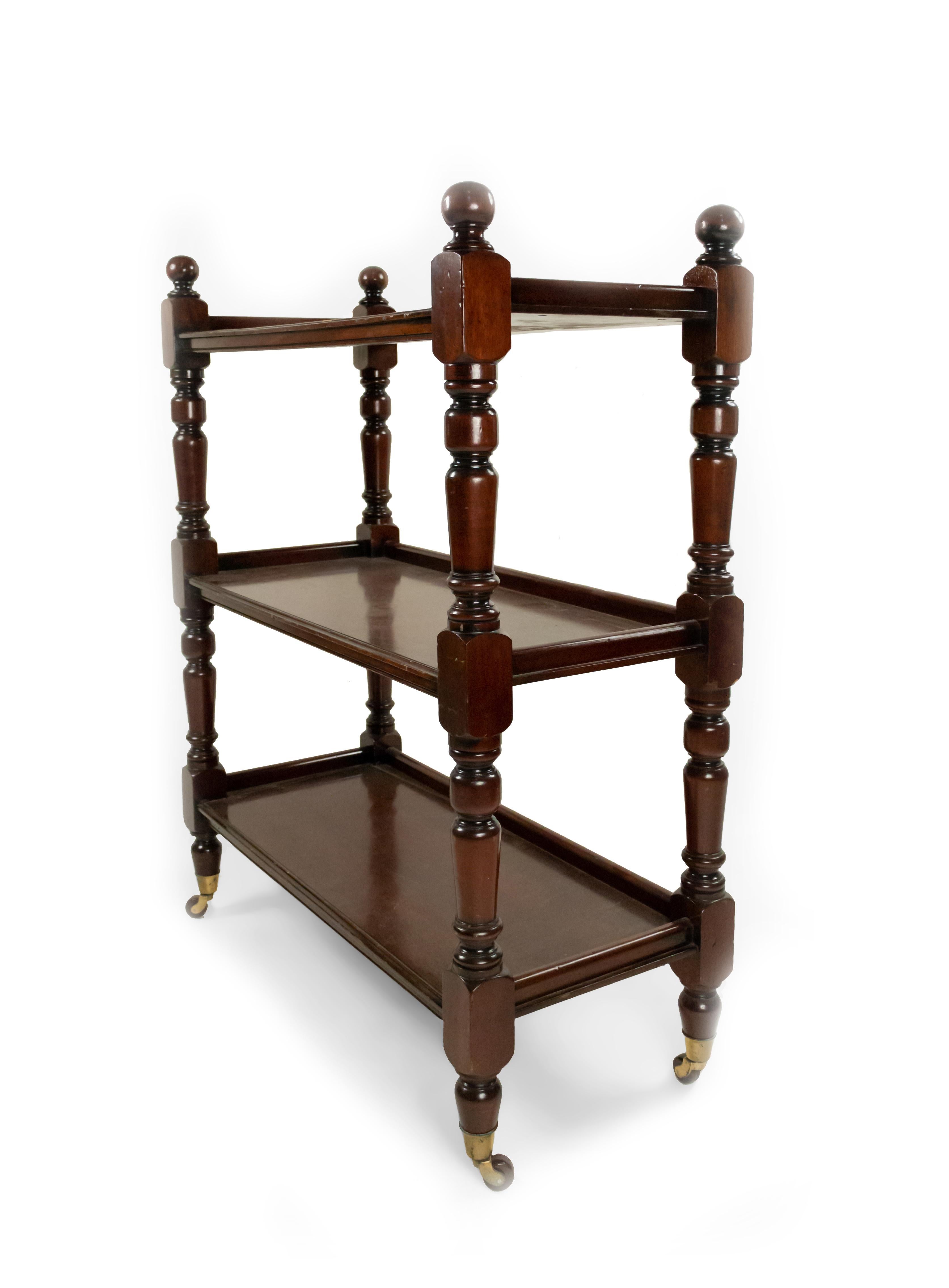 English Victorian Mahogany Étagère In Good Condition In New York, NY