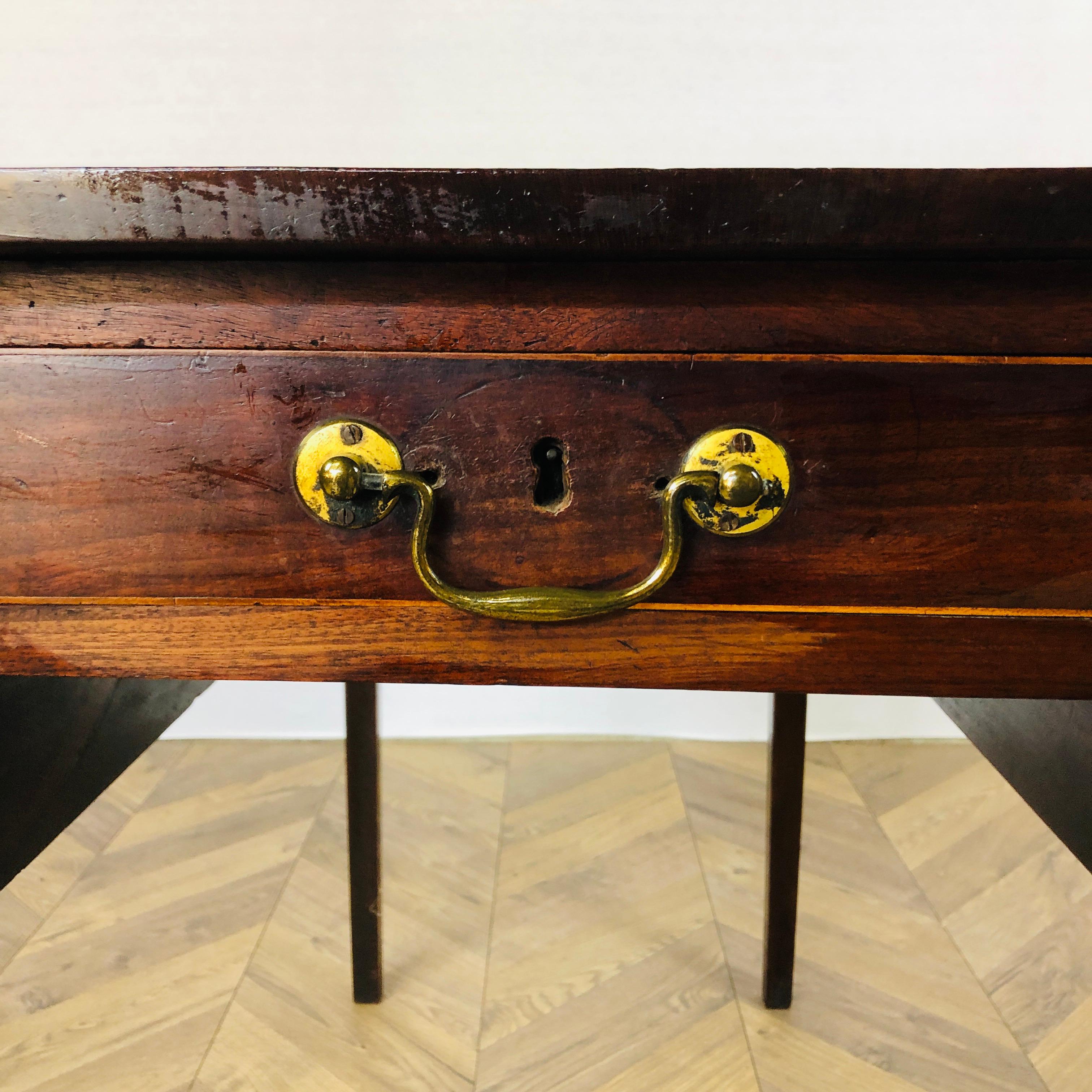 English Victorian Mahogany Pembroke Table For Sale 4