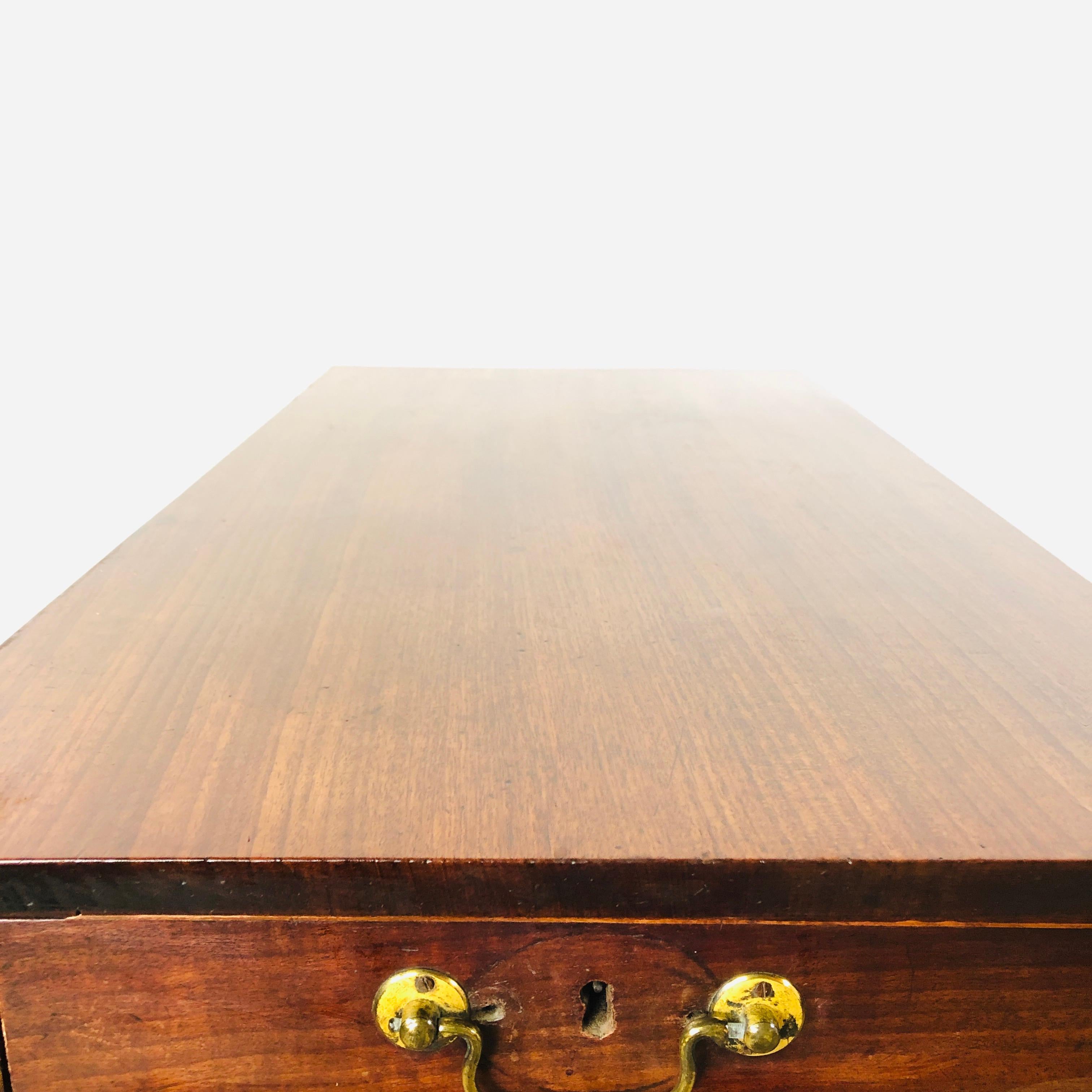 English Victorian Mahogany Pembroke Table For Sale 1