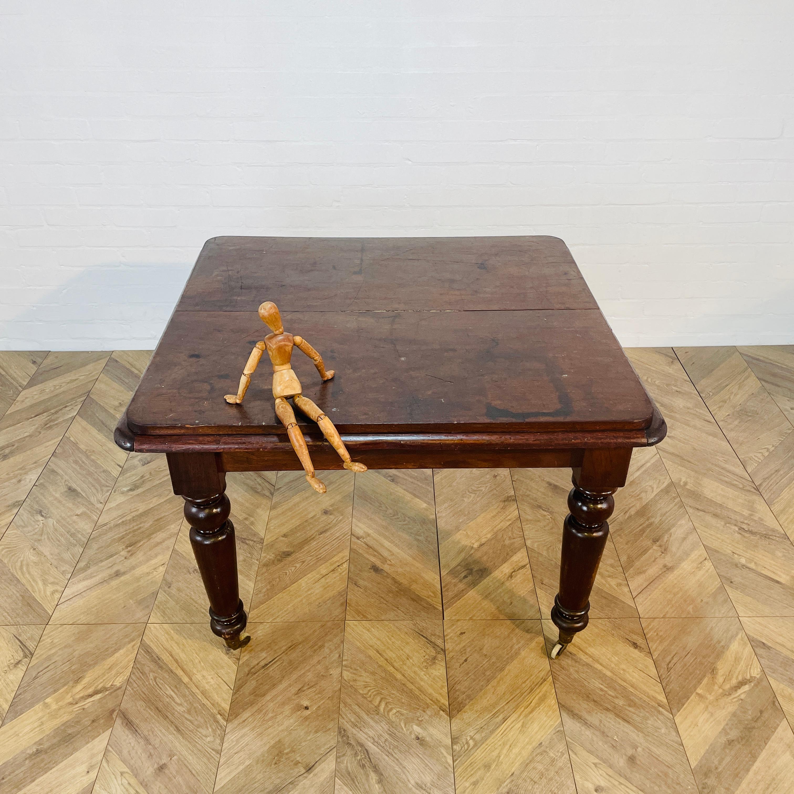 Late Victorian English Victorian Mahogany Square Dining Table on Brass Castors For Sale