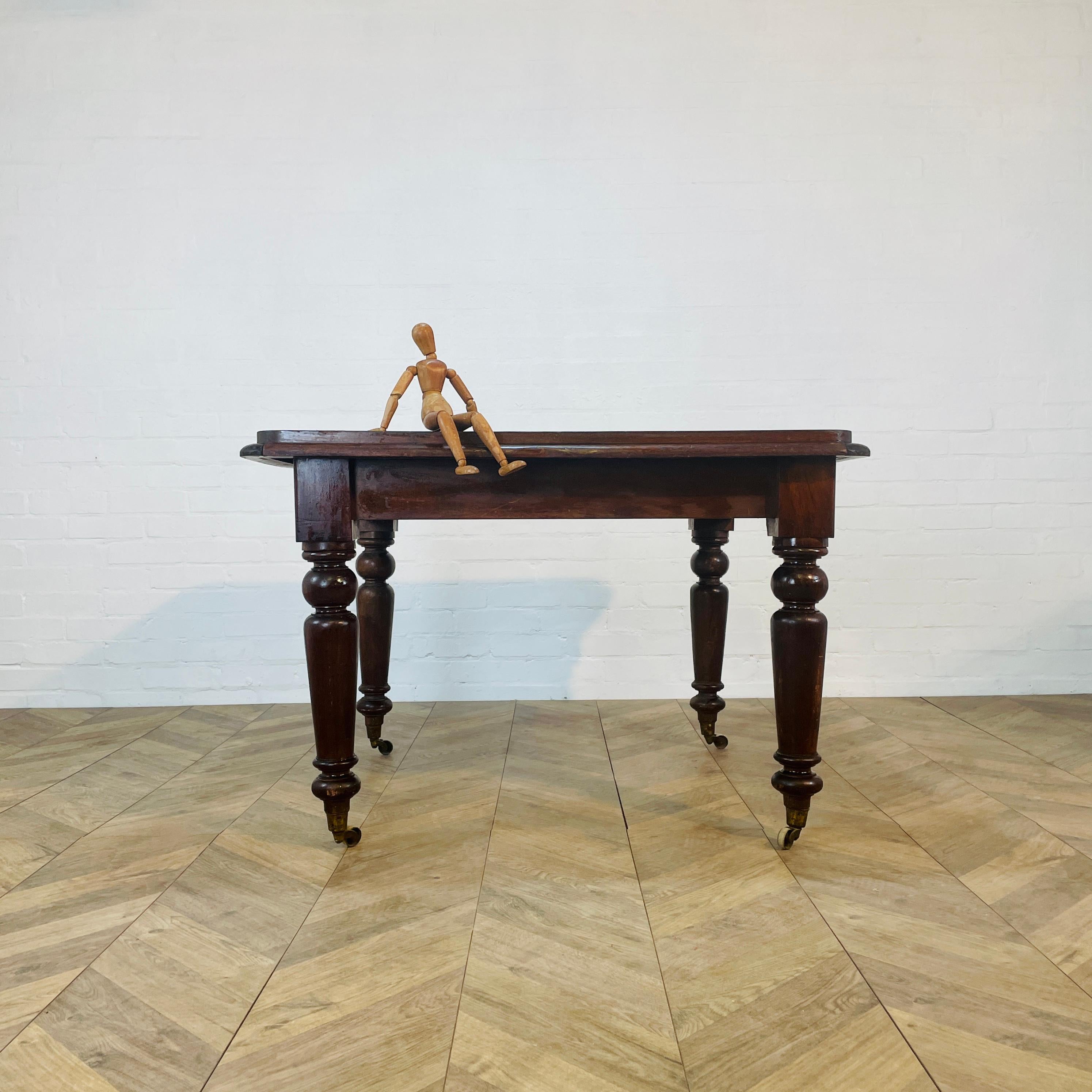 Late 19th Century English Victorian Mahogany Square Dining Table on Brass Castors For Sale