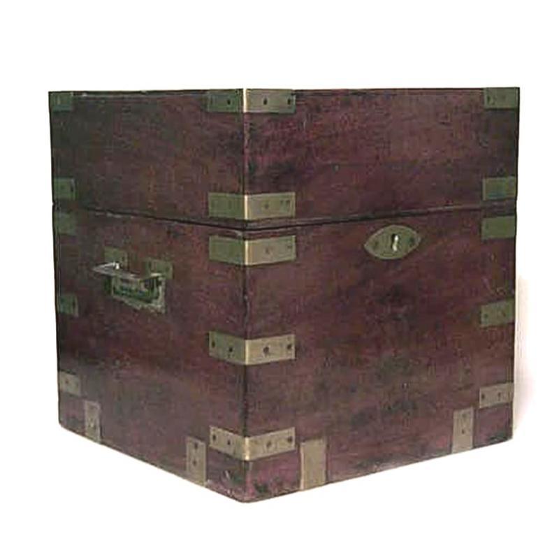 Estuche Victoriano Inglés de Caoba para Juego de Tantalus Hecho a mano en venta