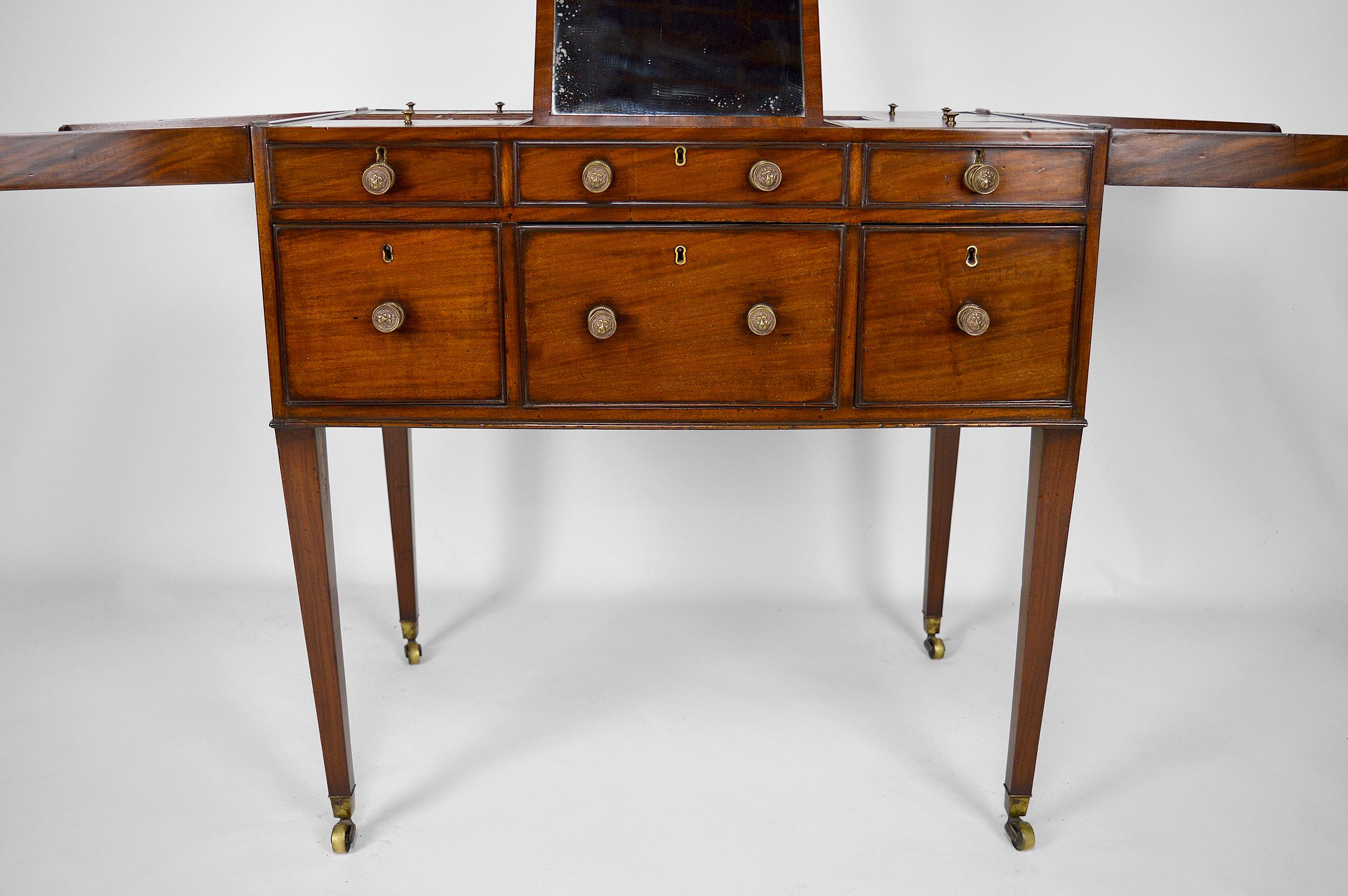English Victorian Mahogany Vanity / Coiffeuse Dressing Table, 19th Century 10