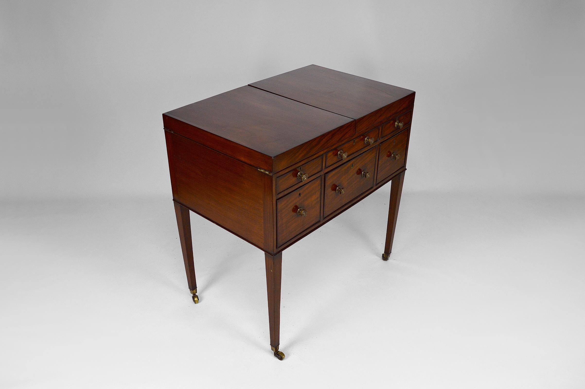 English Victorian Mahogany Vanity / Coiffeuse Dressing Table, 19th Century 2