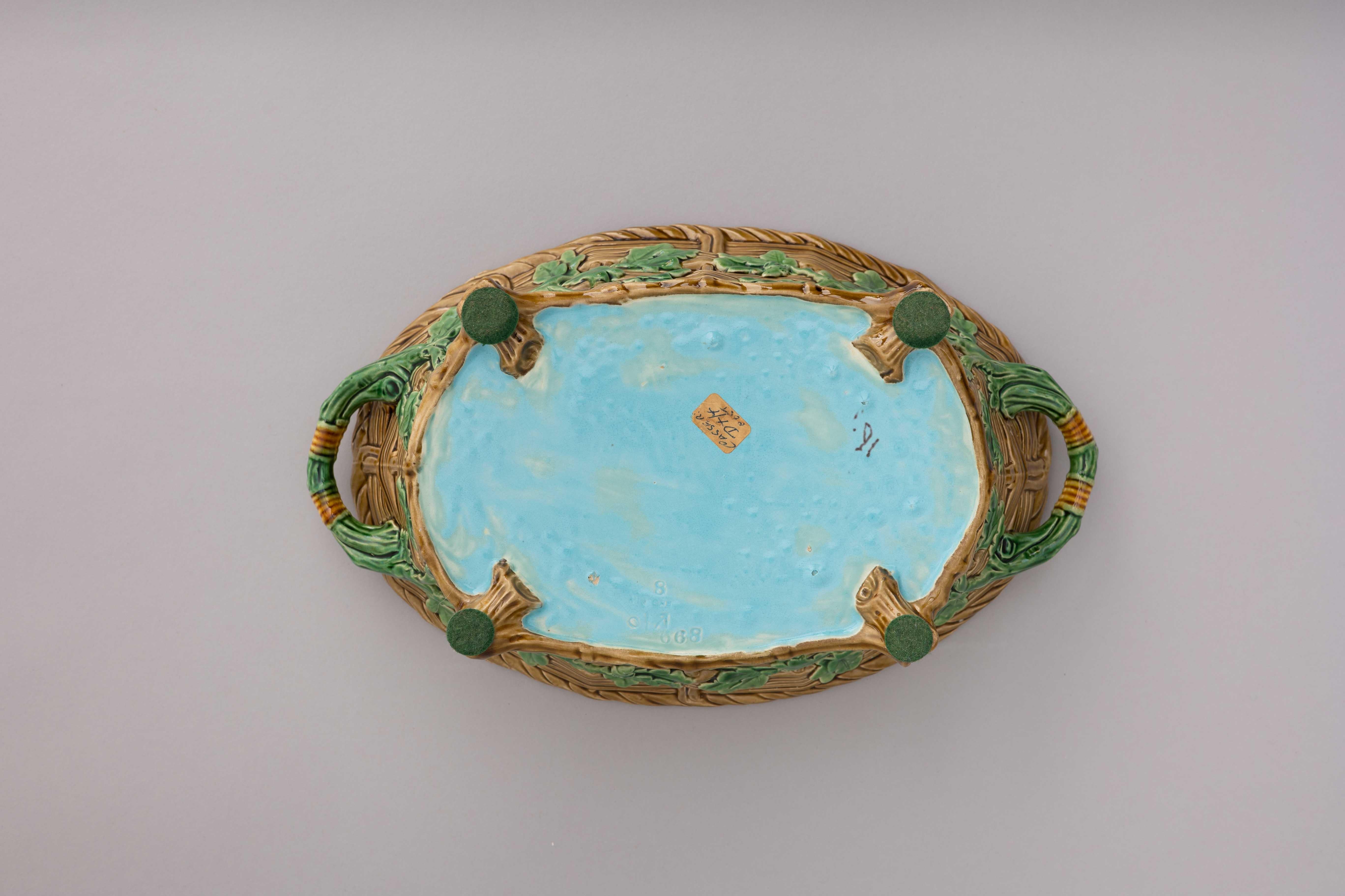 English Victorian Majolica Game Pie Dish Made by Minton & Co. For Sale 2