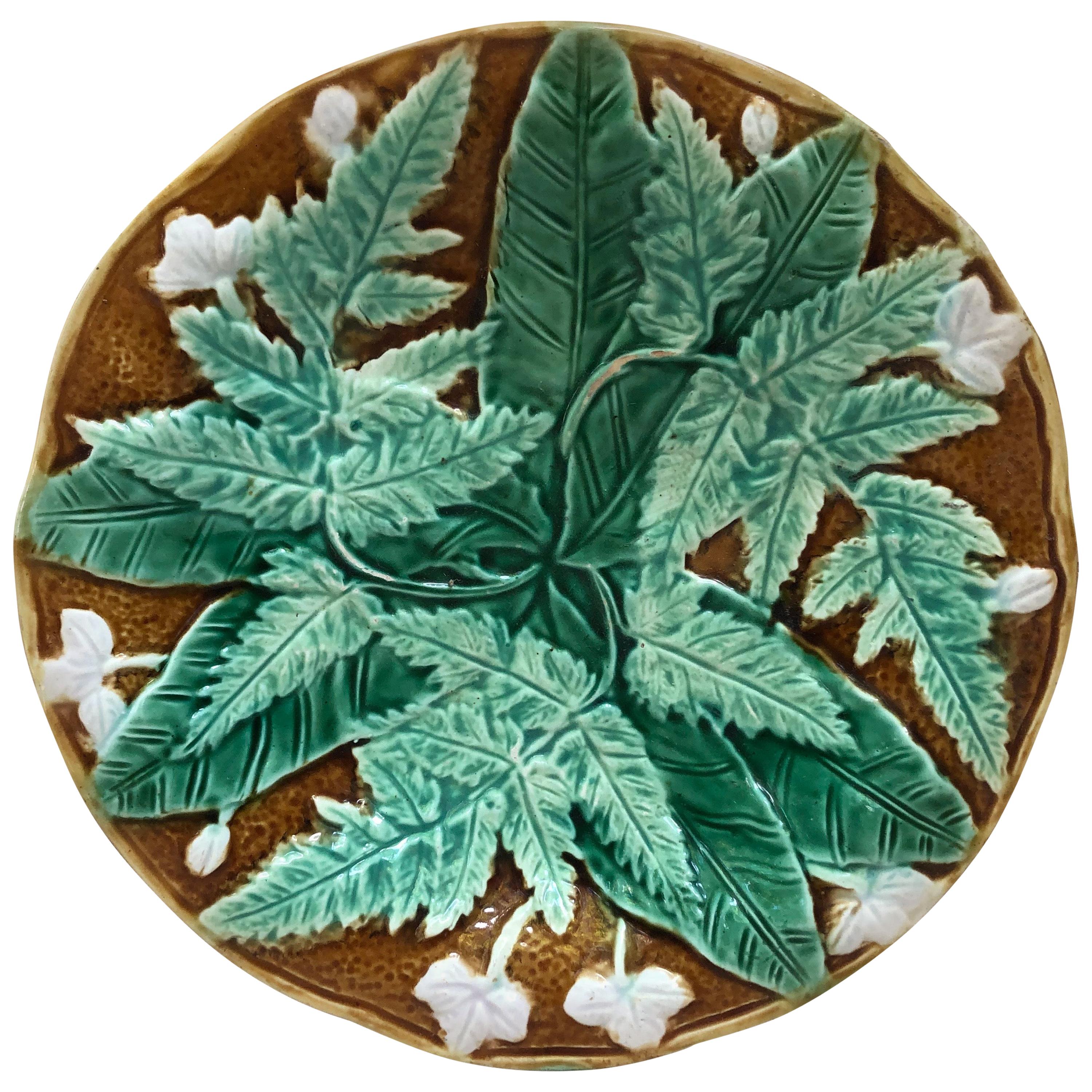 English Victorian Majolica Leaves Plate Circa 1890