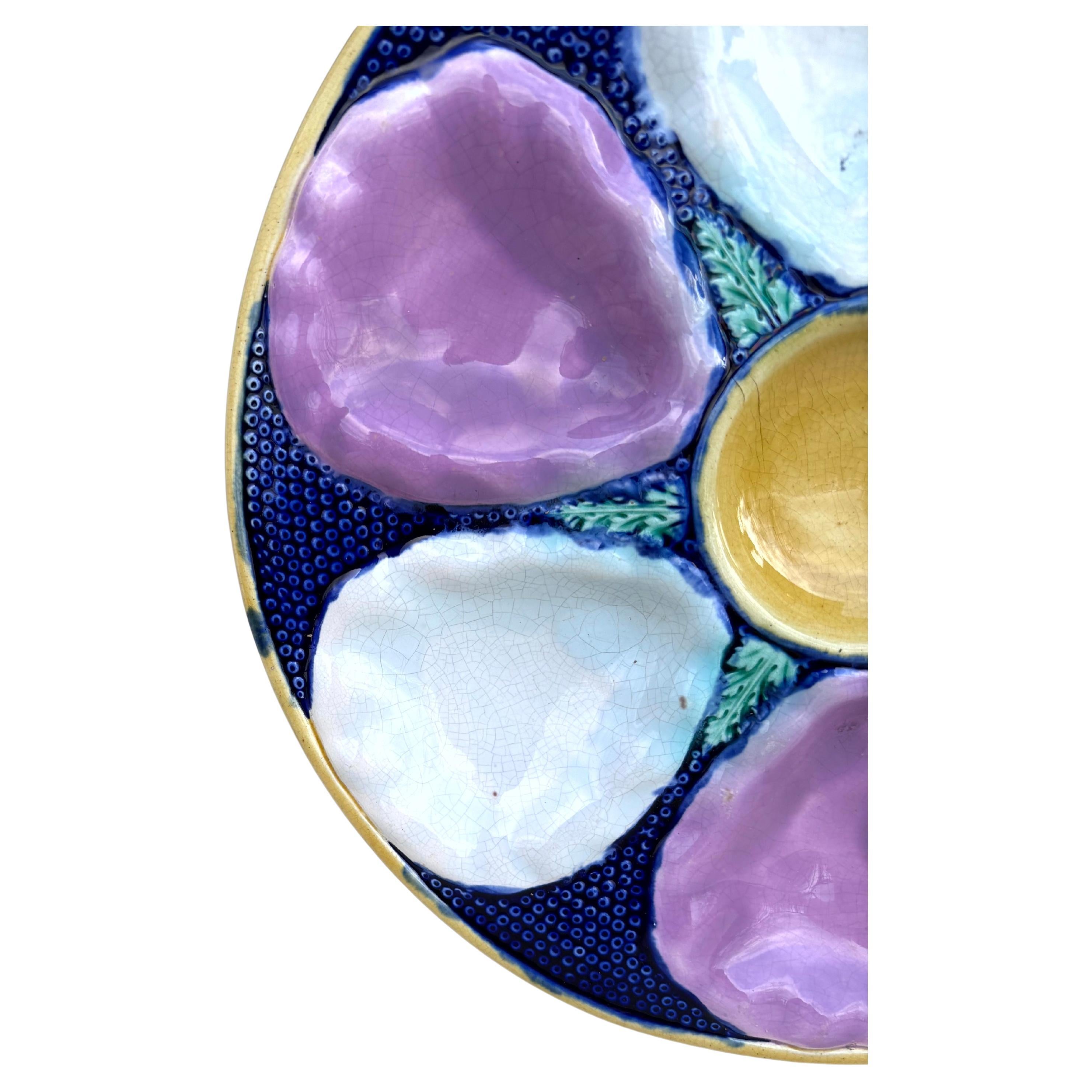 English Victorian Majolica Oyster Plate, circa 1890 In Good Condition For Sale In Austin, TX