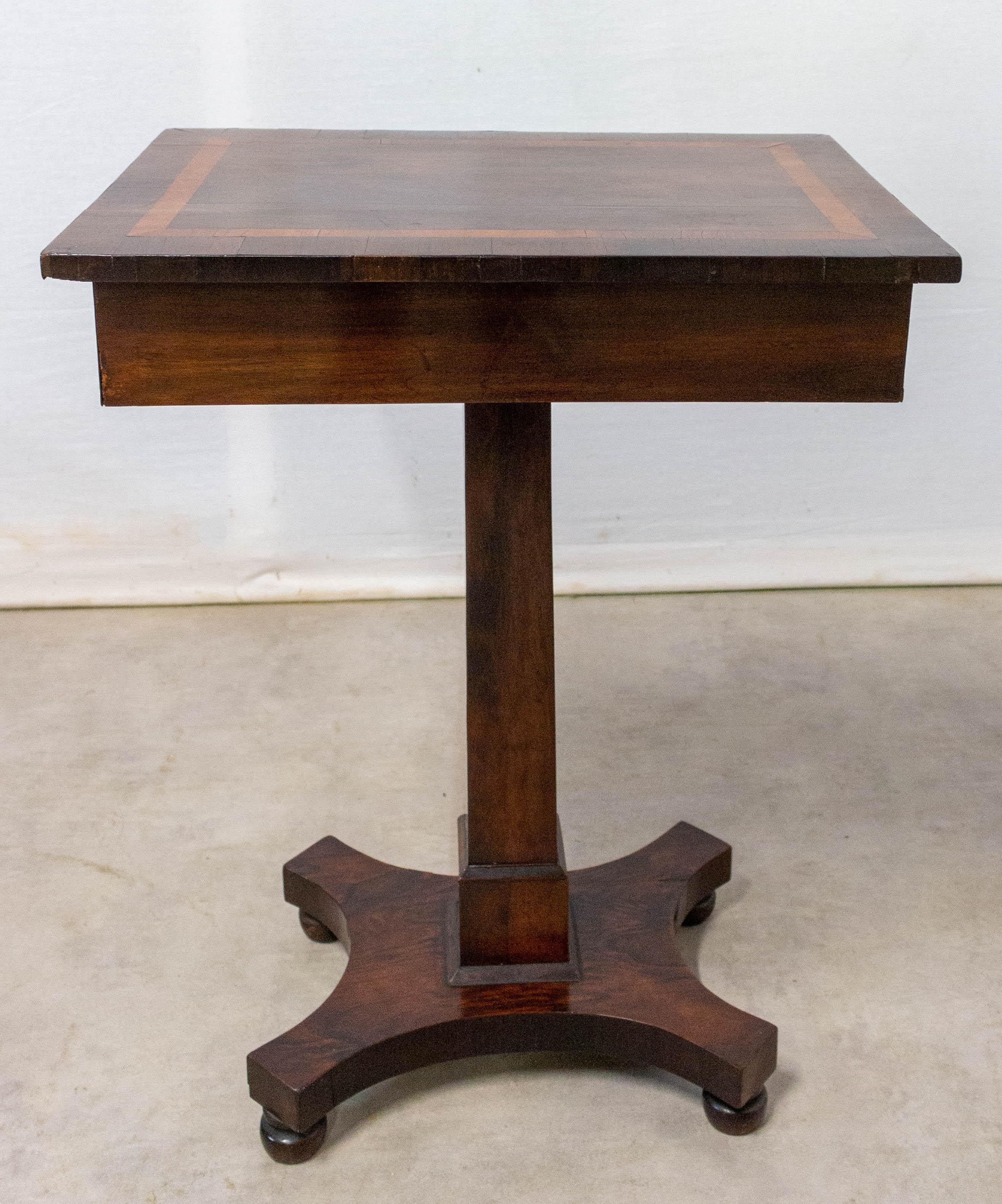 English Victorian Marquetry Sellette Side Table, Mid-19th Century In Good Condition In Labrit, Landes
