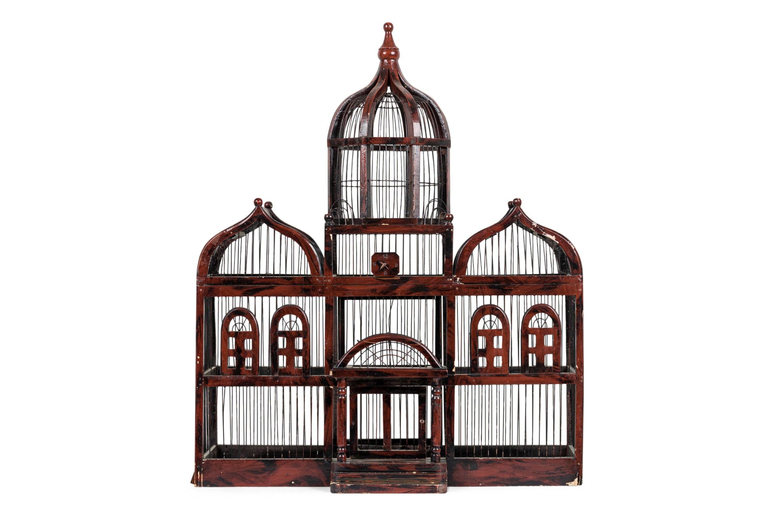 Pajarera inglesa victoriana de metal y madera de tres secciones