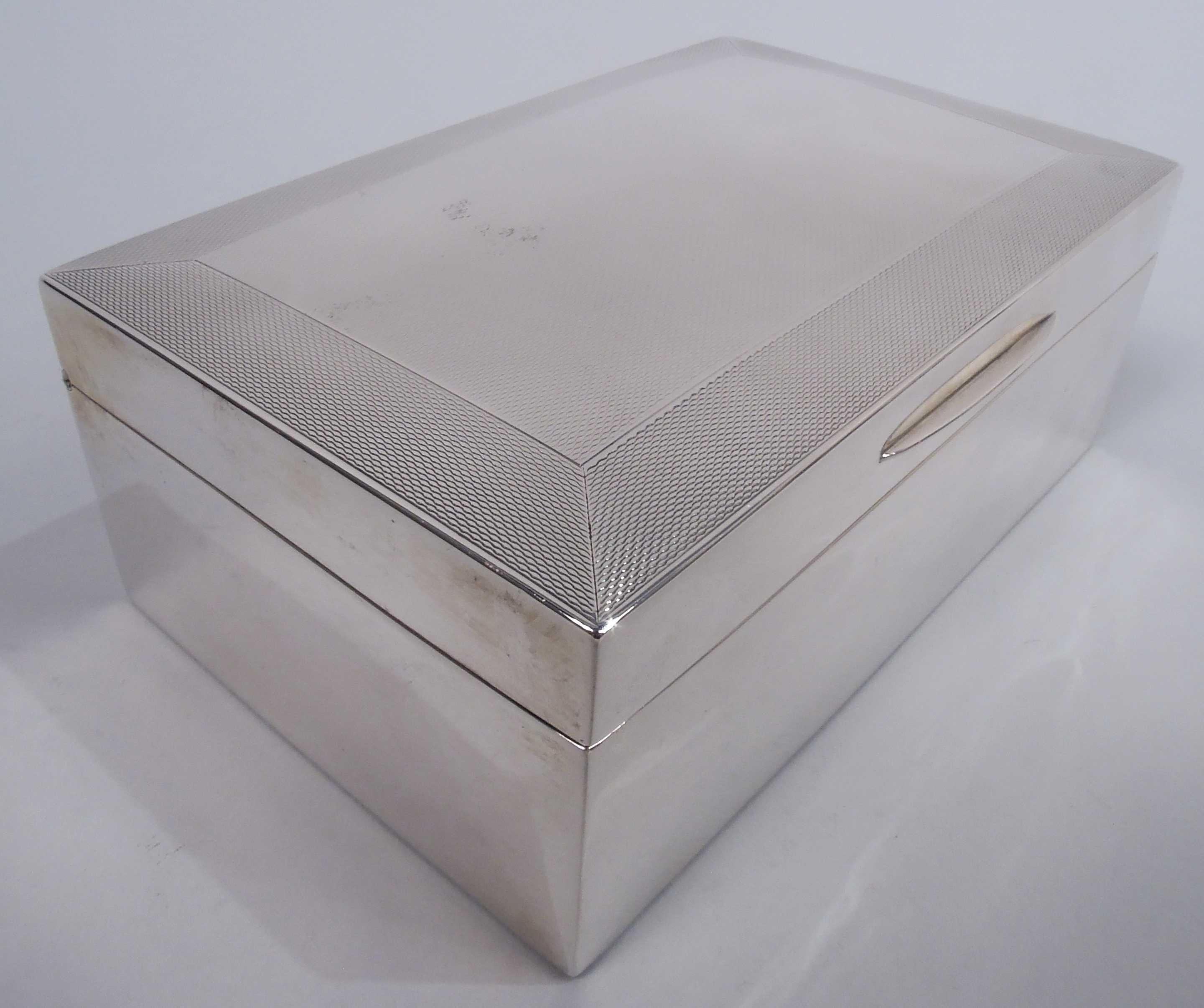 Late 19th Century English Victorian Modern Engine-Turned Sterling Silver Box, 1895 For Sale