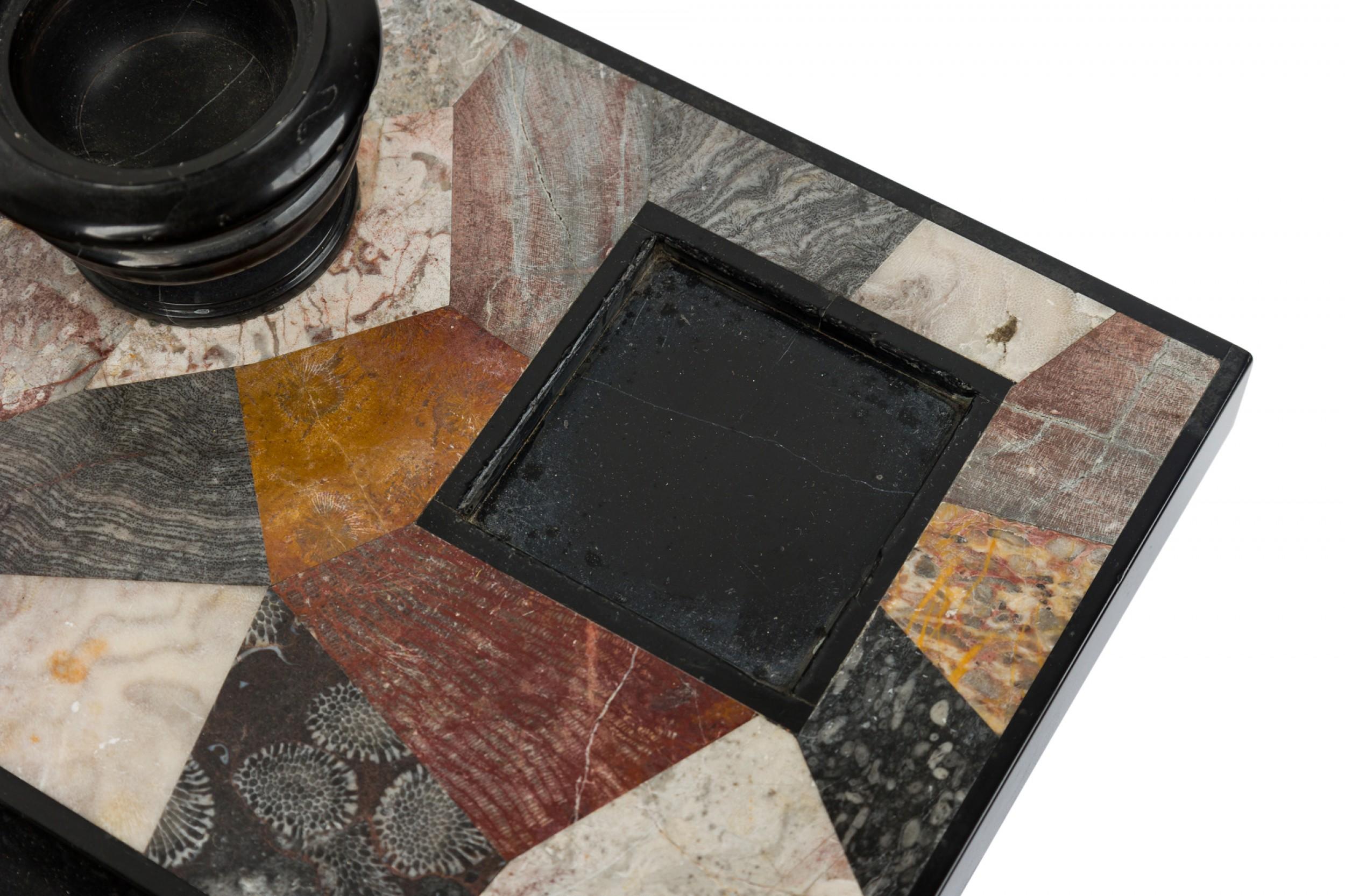 Ottone Calamaio vittoriano inglese in pietra dura multitonale in vendita