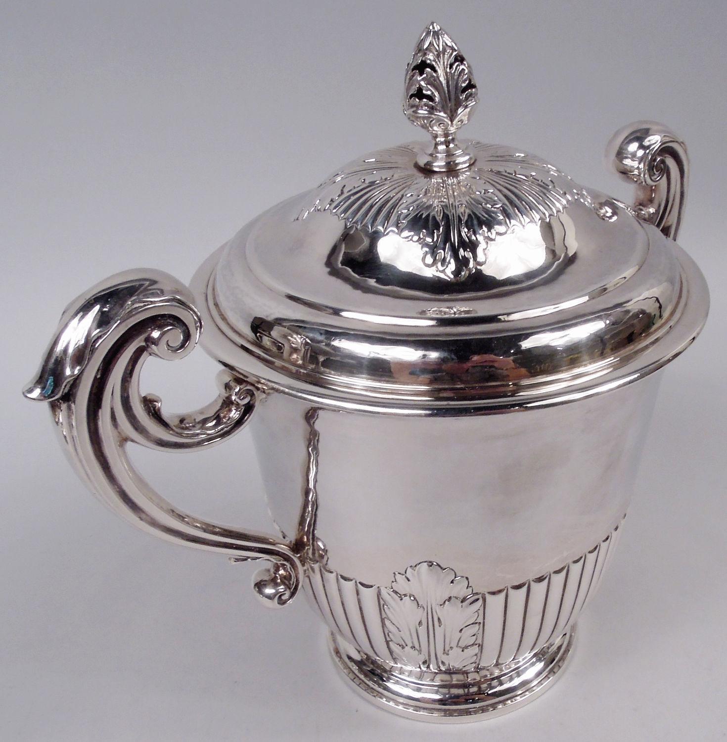 Britannico Coppa trofeo inglese vittoriana neoclassica Britannia in argento 1896 in vendita