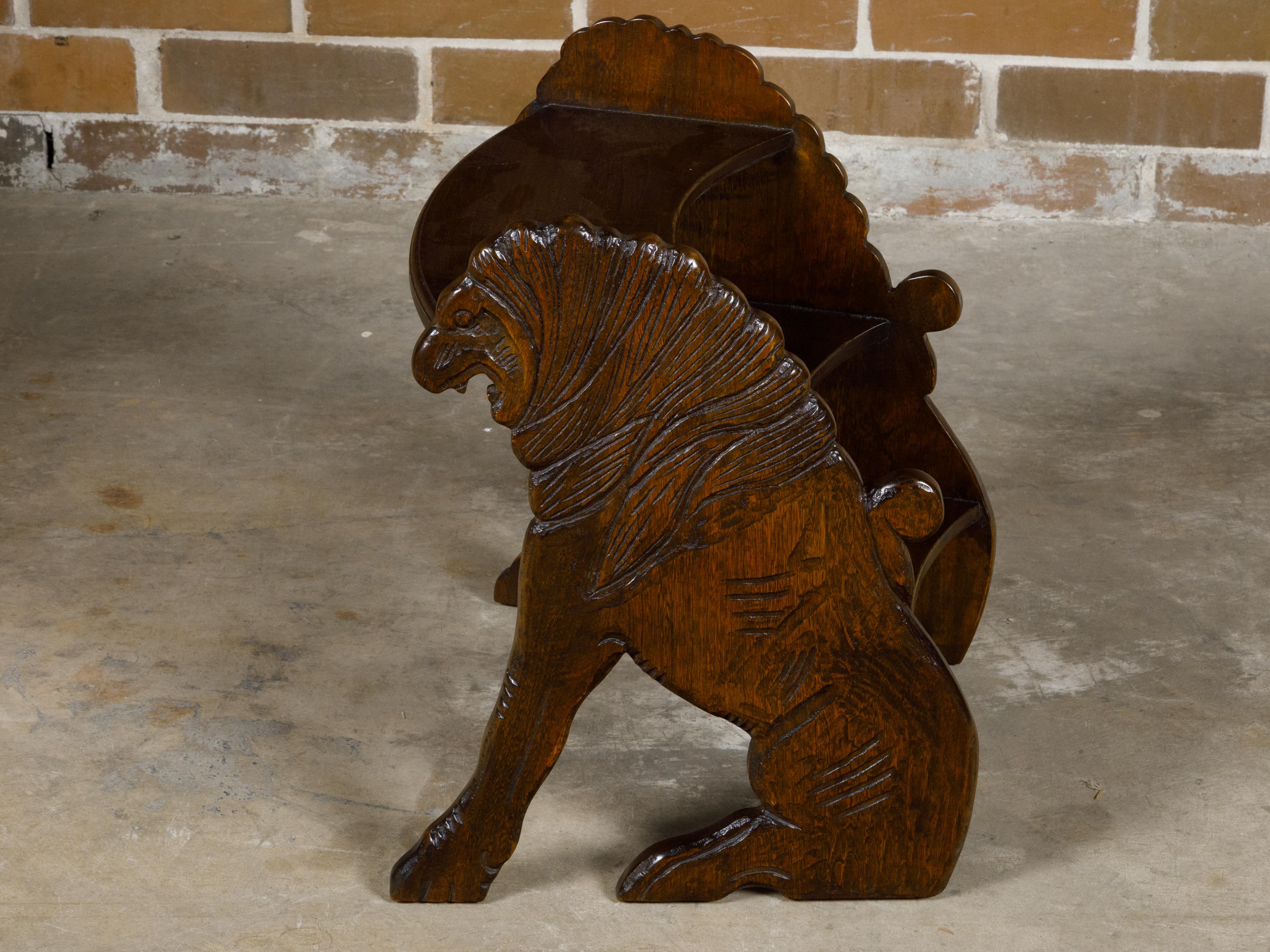 Englische viktorianische Eichenholzstühle aus dem 19. Jahrhundert mit geschnitzten sich schreienden Löwen im Angebot 1