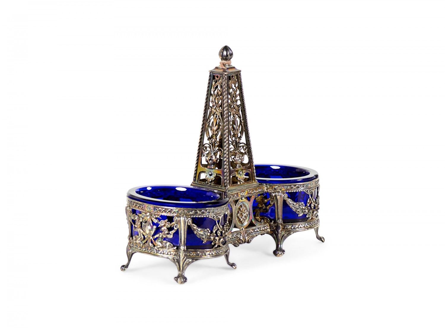 Englischer viktorianischer Obelisk-Silber-Salzkeller (Britisch) im Angebot