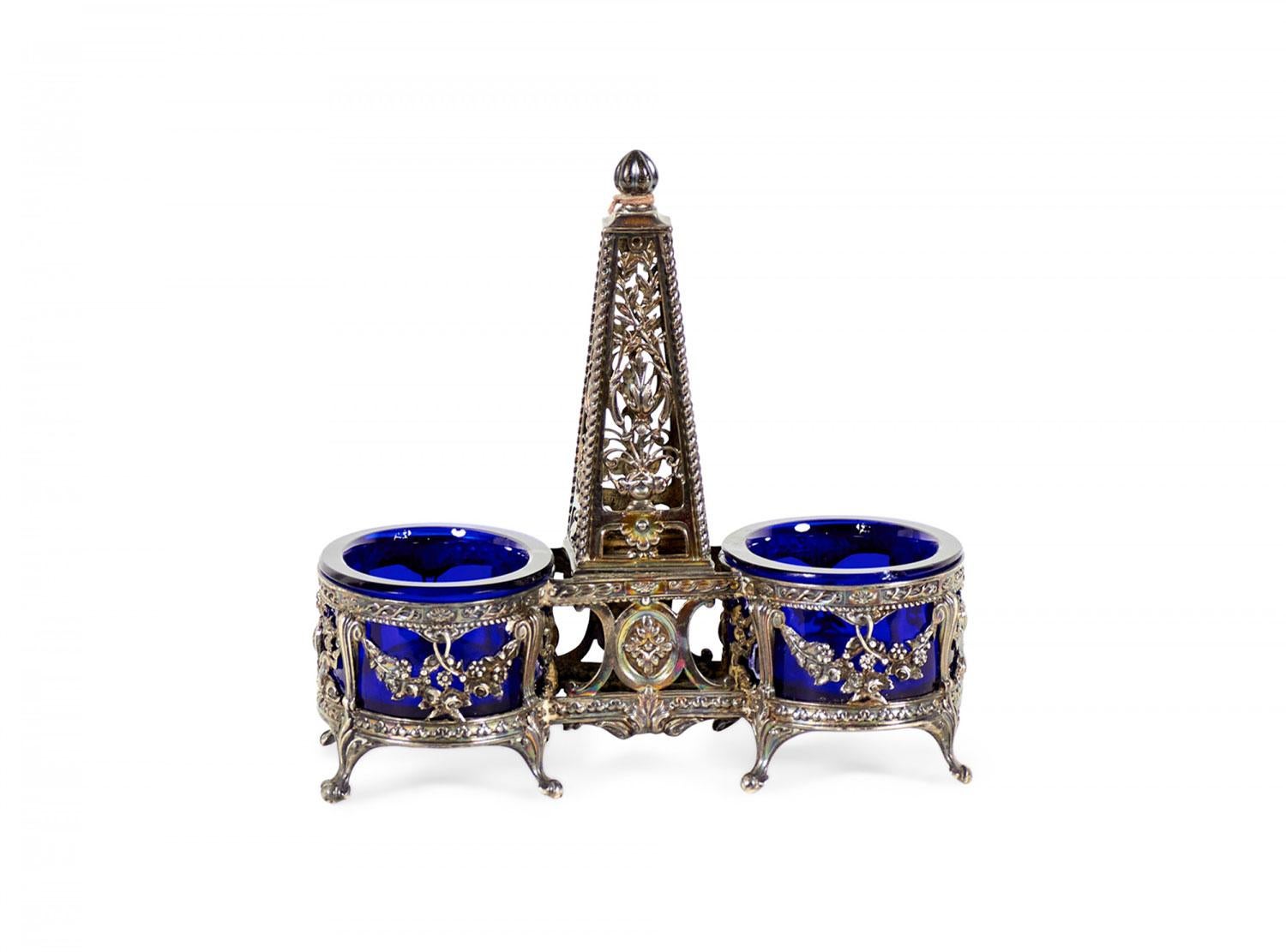 Englischer viktorianischer Obelisk-Silber-Salzkeller im Zustand „Gut“ im Angebot in Queens, NY